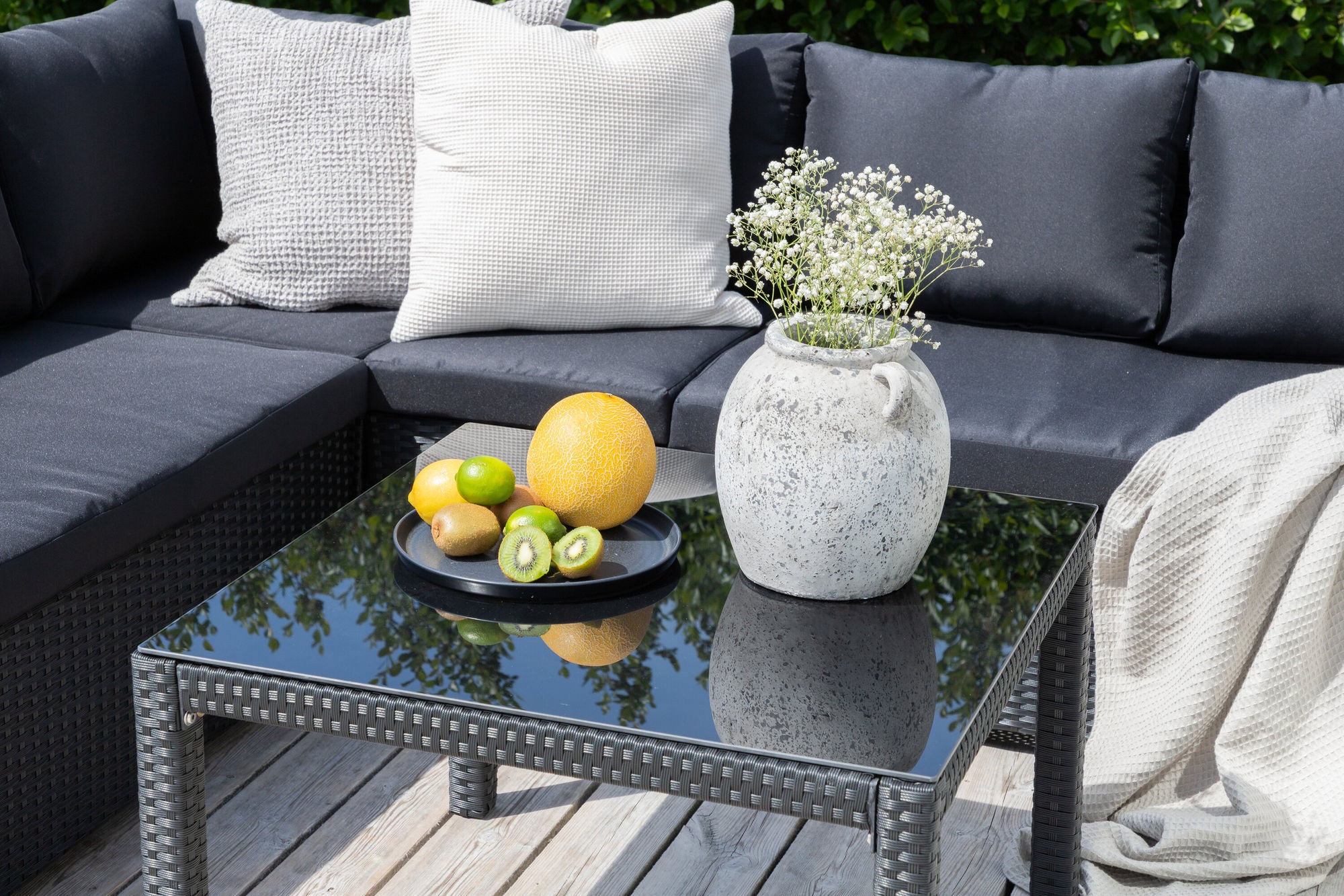 Venture Home Kuba Sofa Set - Black Wicker - Black Cushion