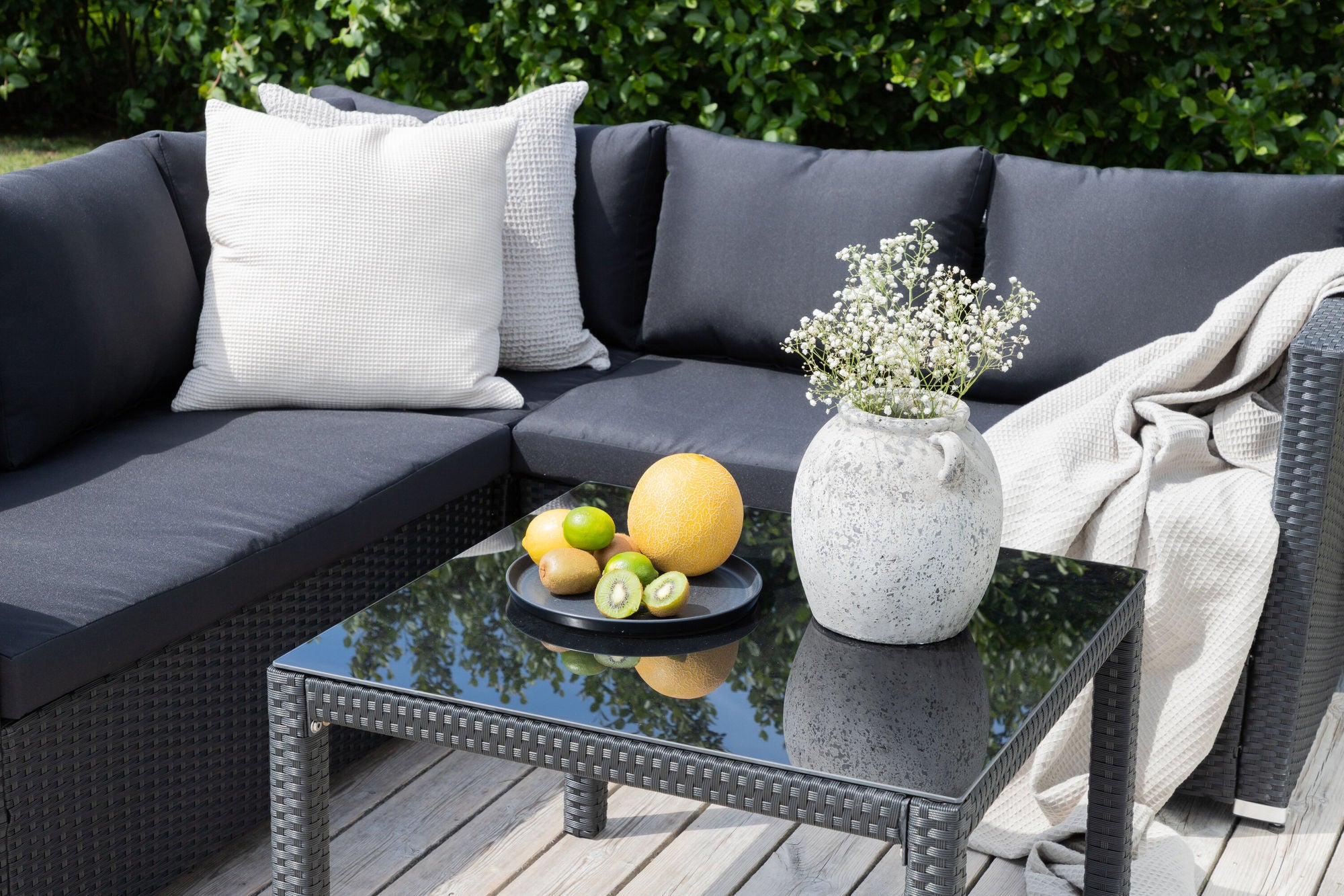 Venture Home Kuba Sofa Set - Black Wicker - Black Cushion