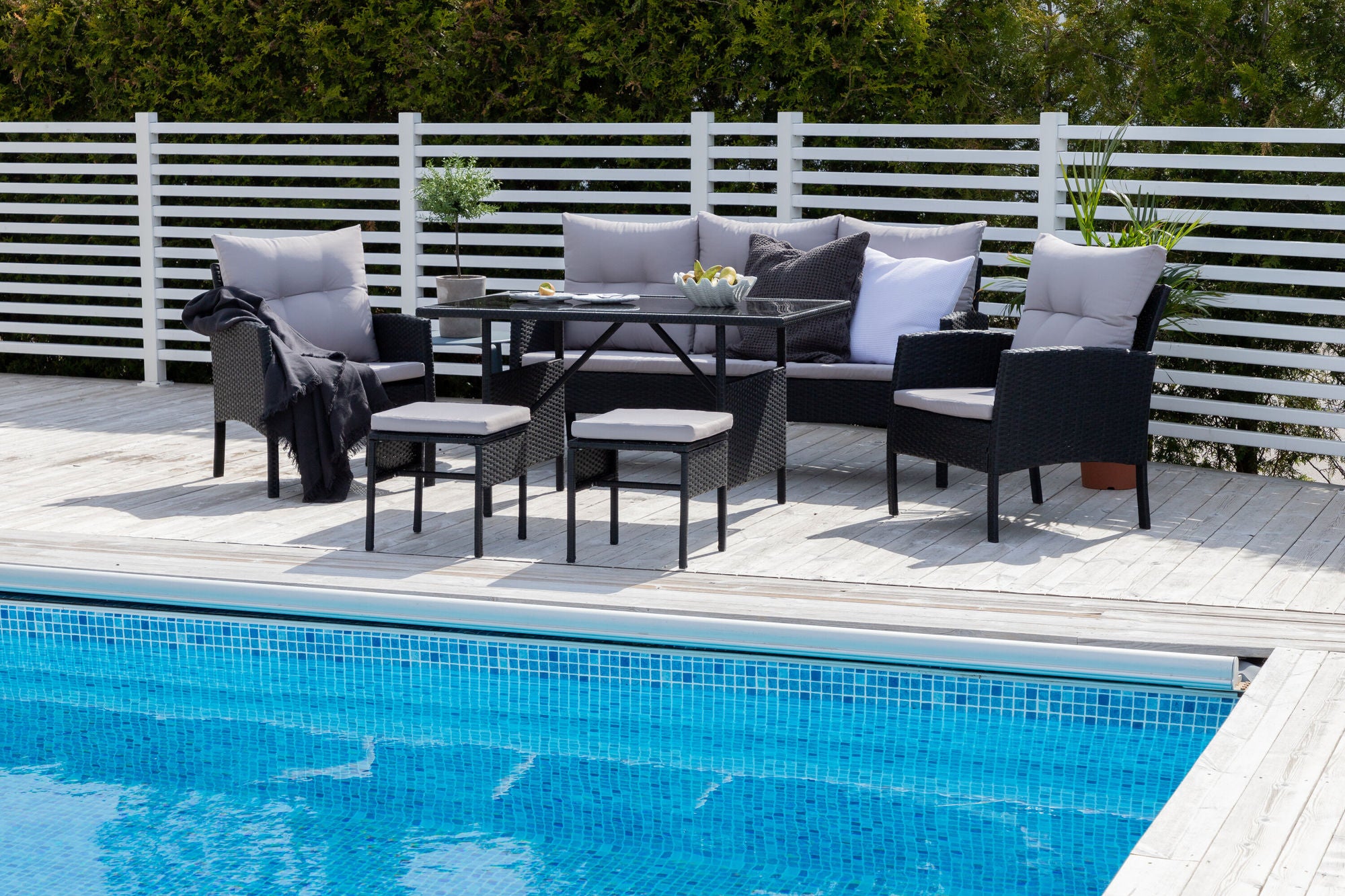 Venture Home Knock sofa Set - Black Wicker - Grey Cushion