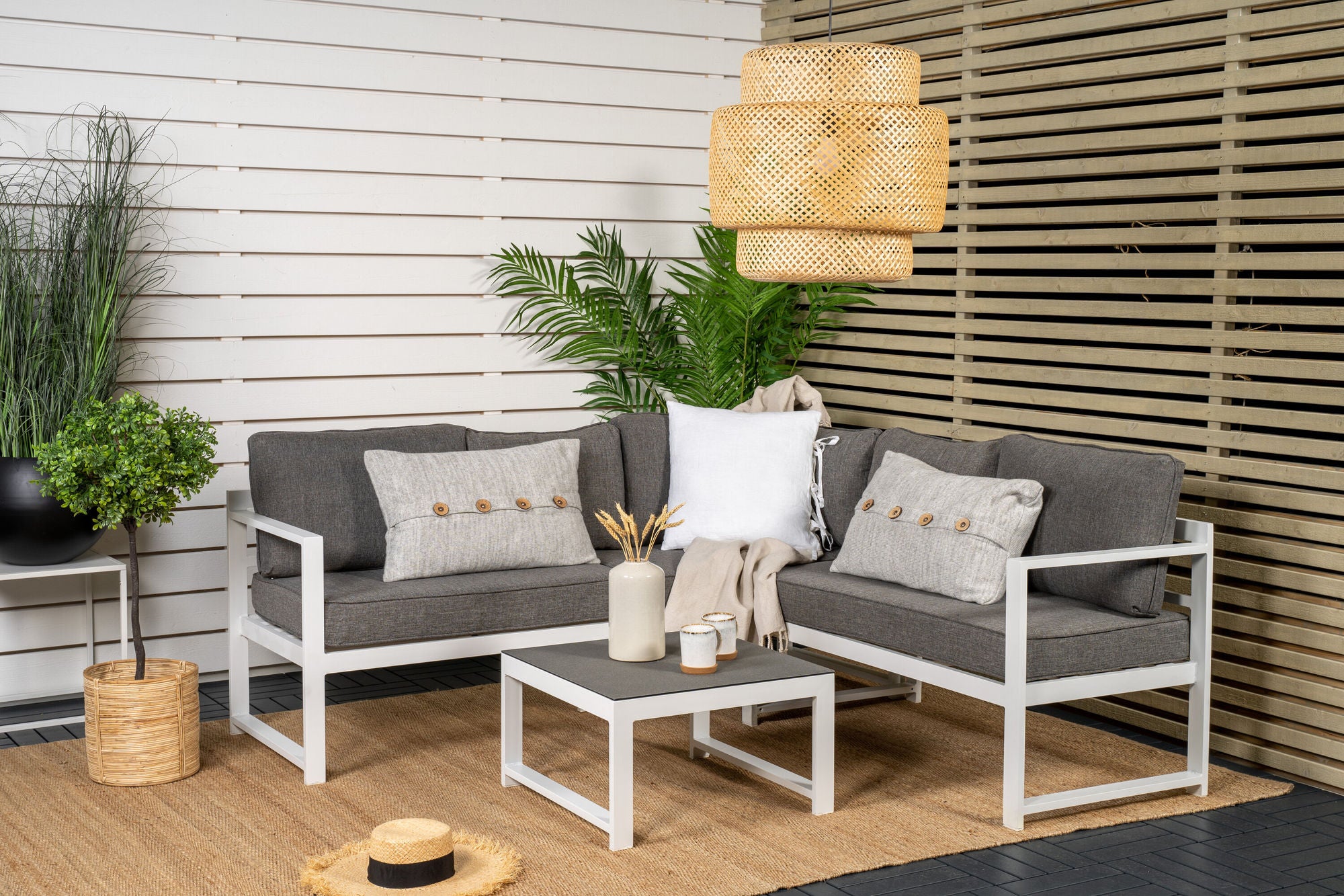 Venture Home Salvador hjørne Sofa - White / Grey cushions