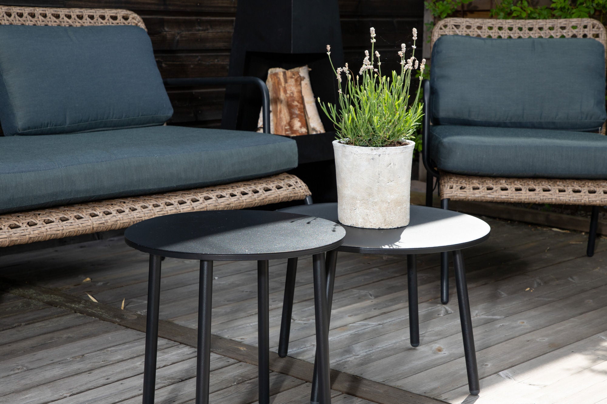 Venture Home Paola Sofa set - Black Steel / Nature Wicker / Black Cushion