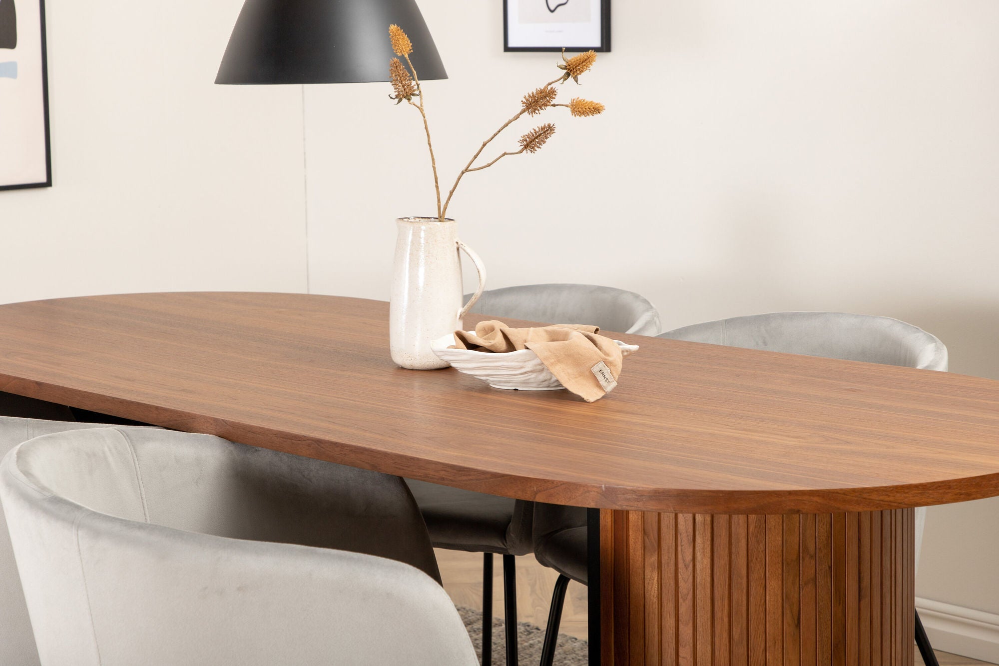 Venture Home Bianca Oval spisebord , Walnut Black Veneer+Berit stol , Black Light Grey Velvet_4