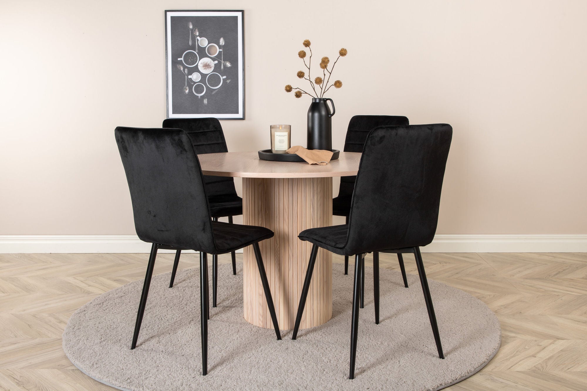 Venture Home Bianca rund spisebord - White Wash / Black Veneer+Windu Lyx stol - Black / Black Velvet_4