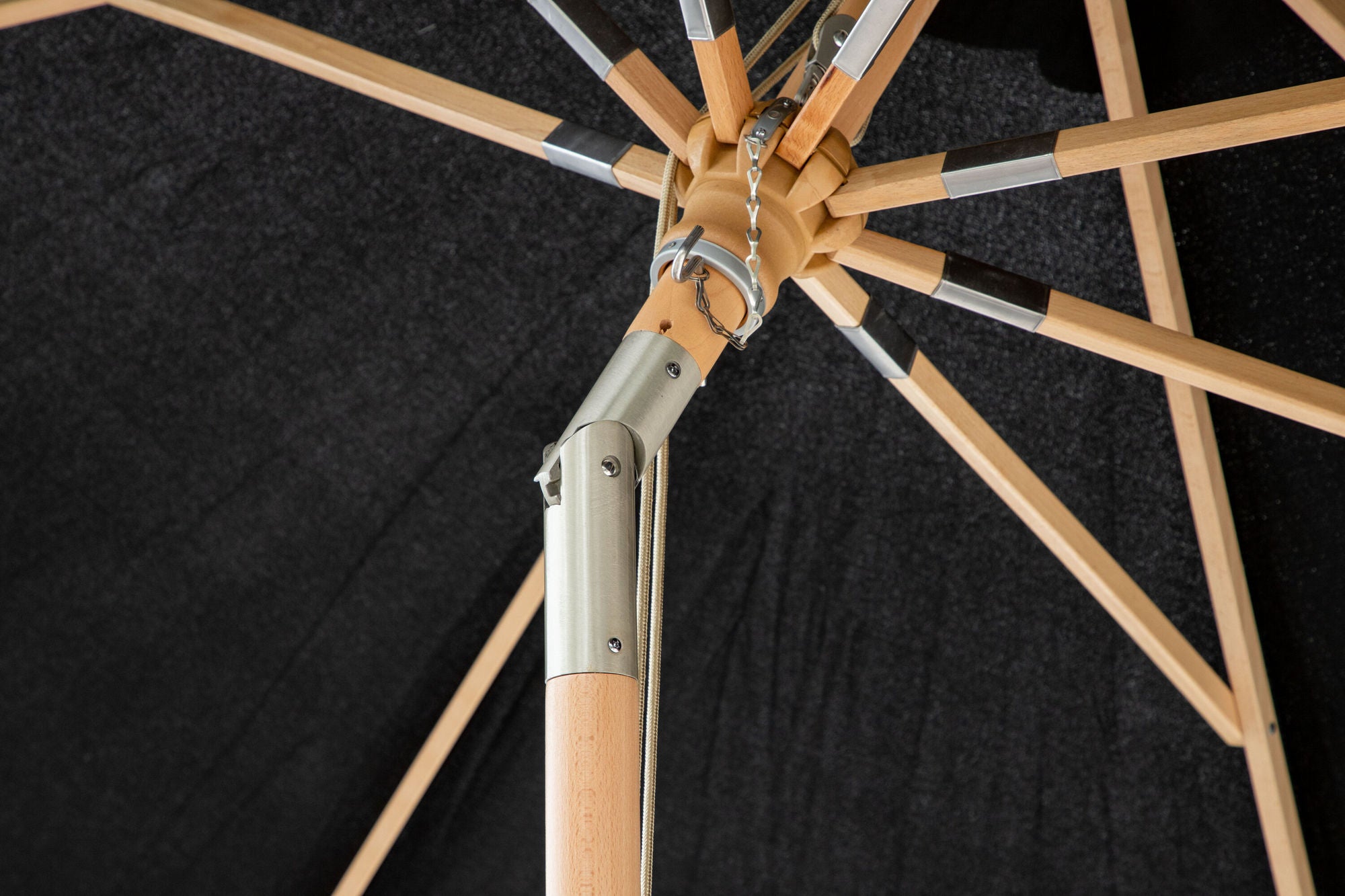 Venture Home Nypo - Umbrella w. tilt- Black - - 330cm