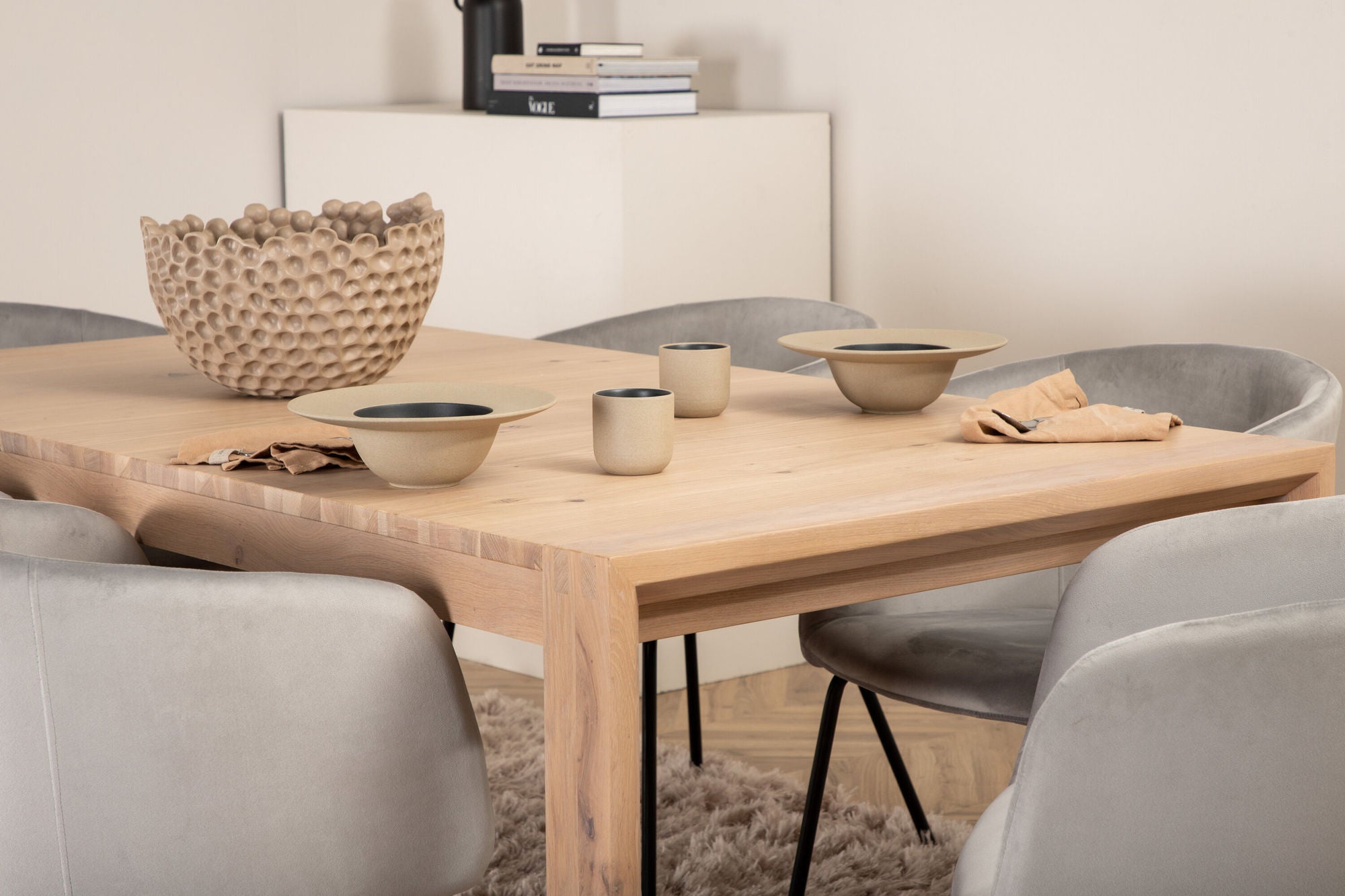 Venture Home Slider Extention bord - White Wash - 170+40+40cm +Berit stol - Black / Light Grey Velvet_6