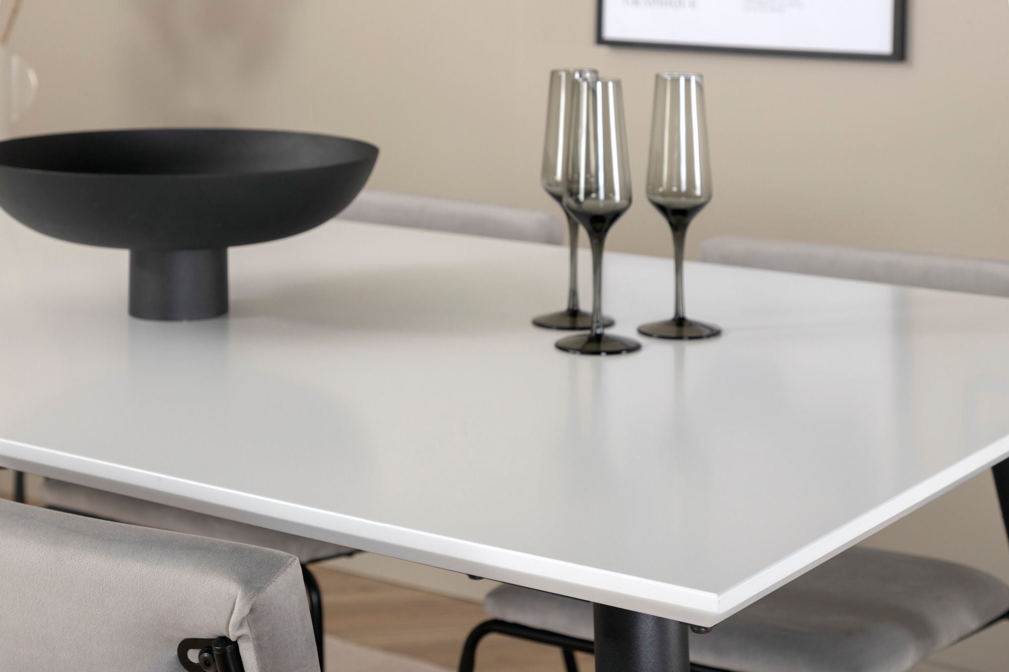 Venture Home Jimmy spisebord - Black / White HPL+Kenth stol - Black / Light Grey Velvet_4