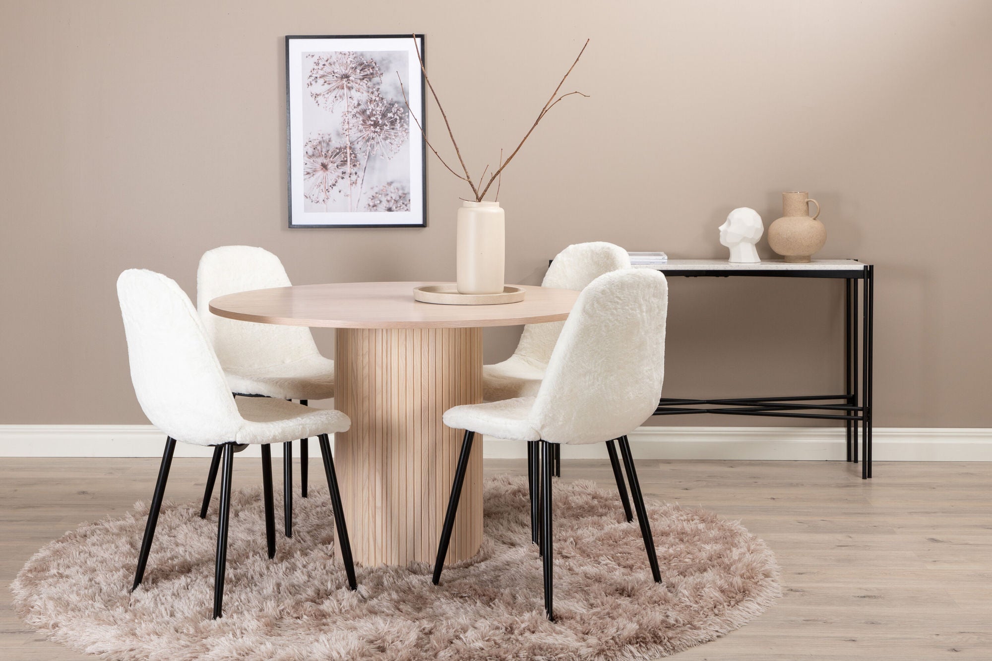 Venture Home Bianca rund spisebord , White Wash Black Veneer+Polar Fluff Spisebordsstol , Black Legs , White Teddy _4
