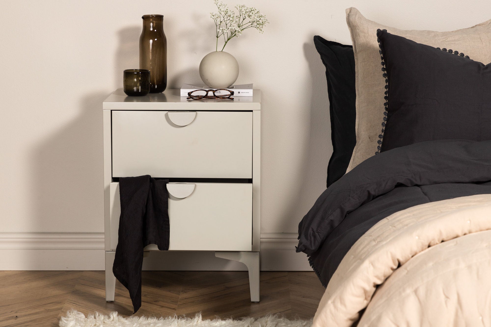 Venture Home Piring 2 Drawer - Beige/ Beige - Ersätter 15620-250