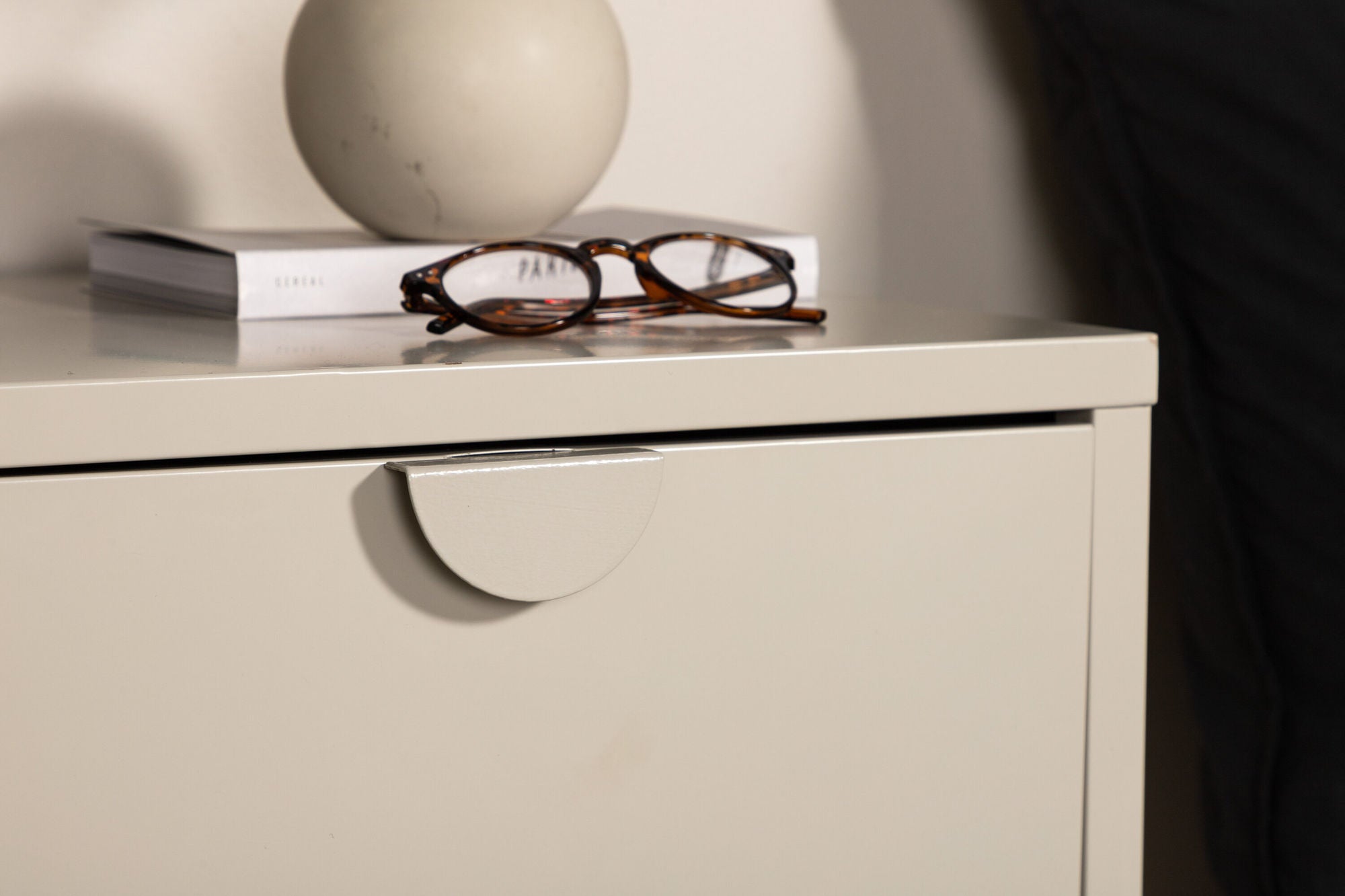 Venture Home Piring 2 Drawer - Beige/ Beige - Ersätter 15620-250
