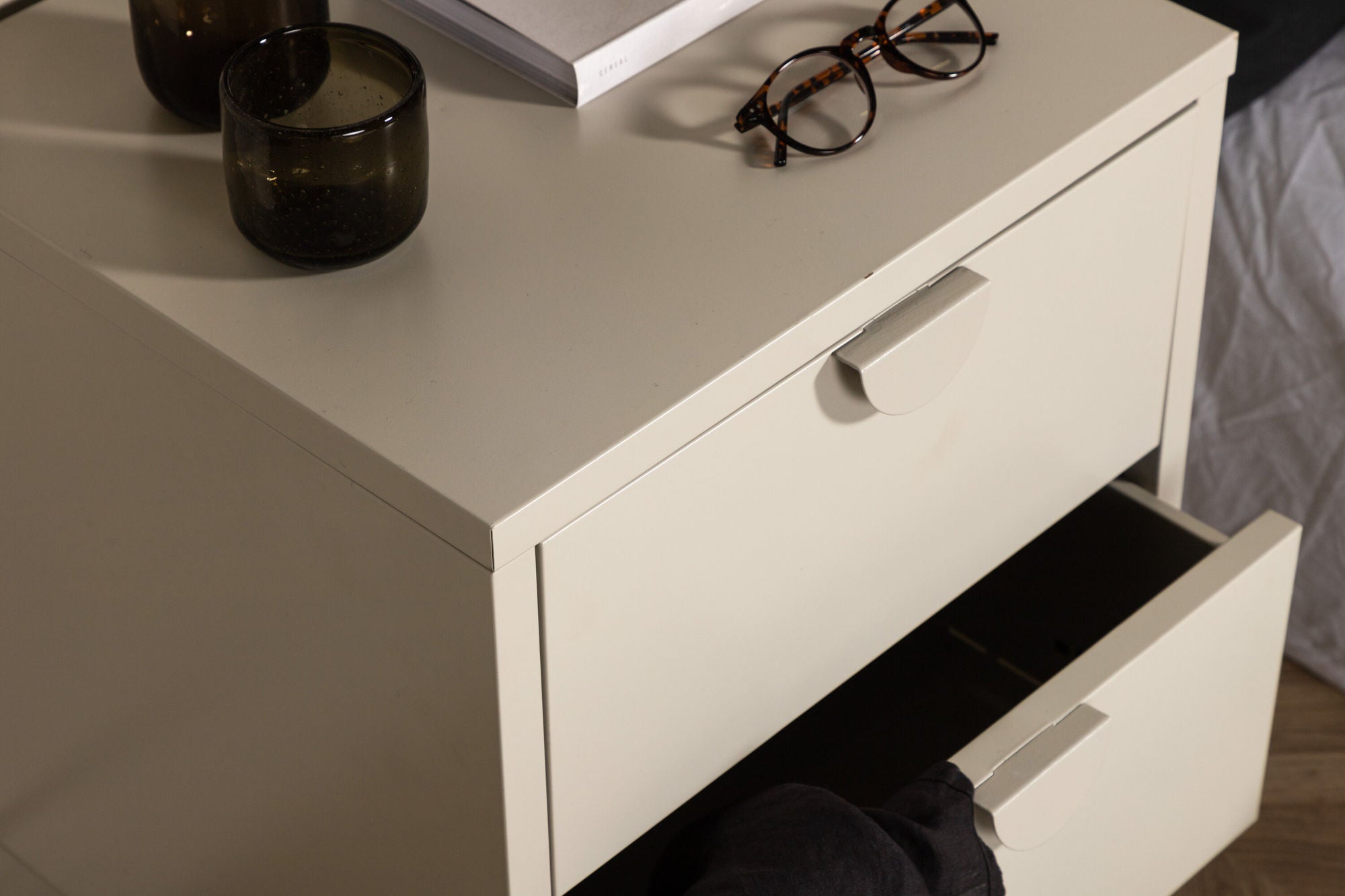 Venture Home Piring 2 Drawer - Beige/ Beige - Ersätter 15620-250