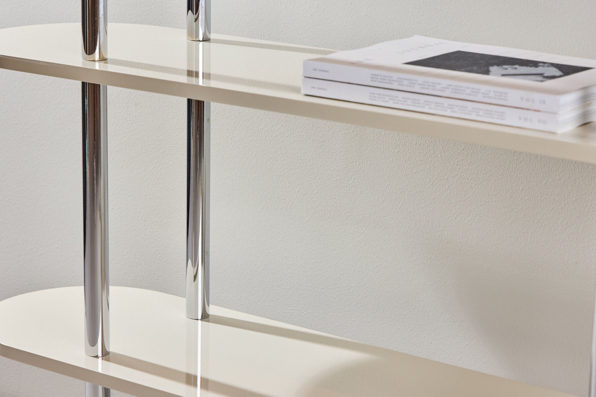 Venture Home Zino reol 120x30x116 cm - Silver Chrome / MDF Lacquer Painting