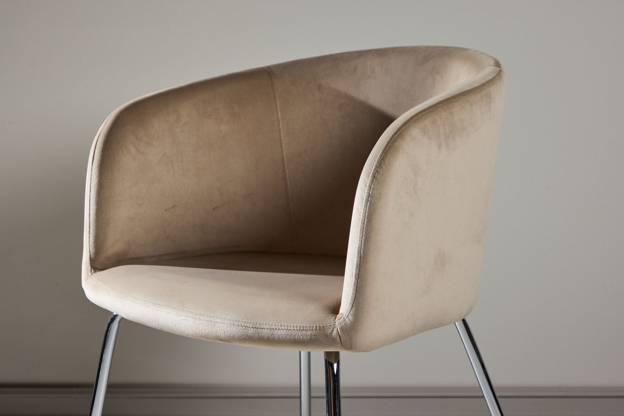 Venture Home Berit Spisebordsstol - Silver Chrome Legs / Beige Velvet