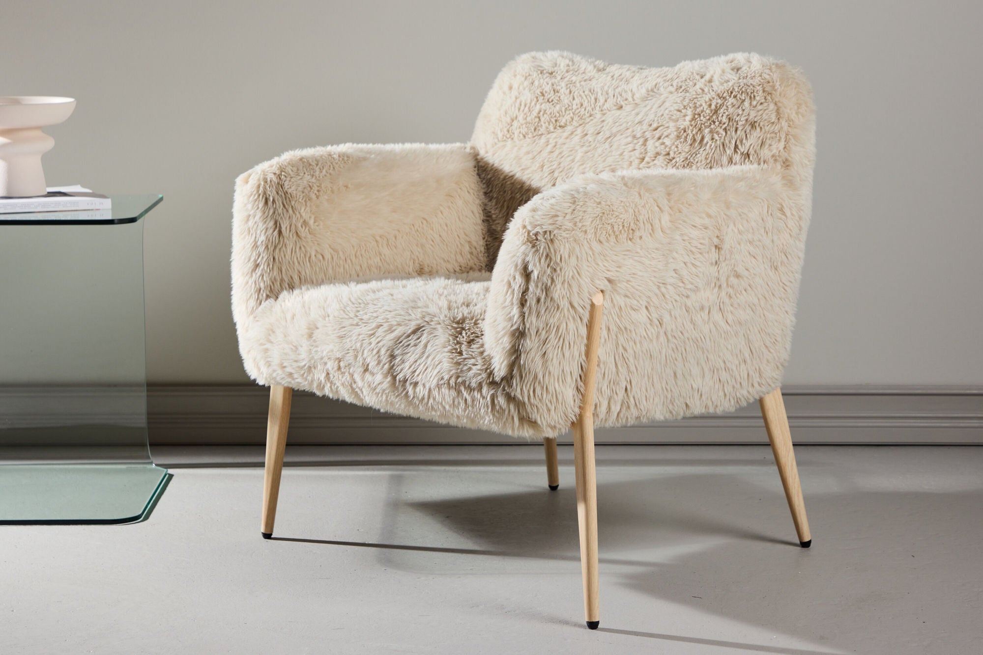 Venture Home Zenzi Armchair - Woodlook steel frame / Beige Fake Fur