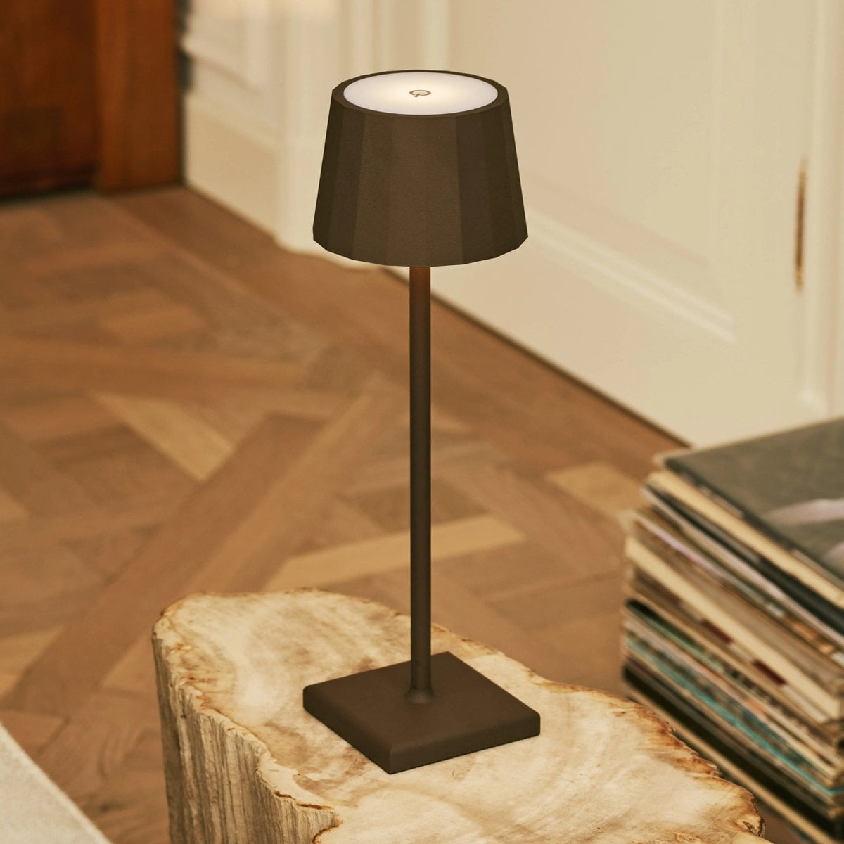 William Mocha Brown genopladelig bordlampe