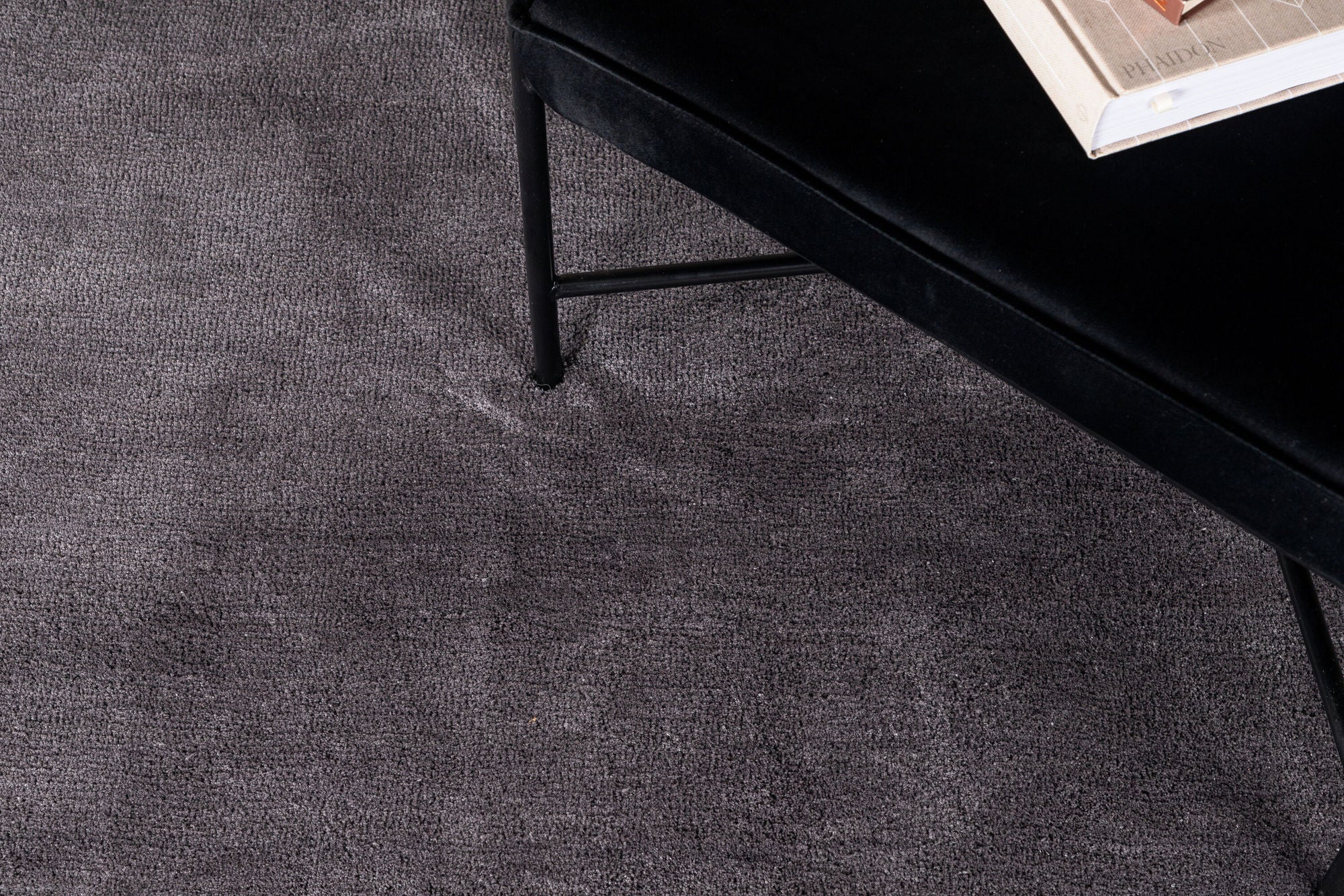 Venture Home Undra Viscose Carpet ø200 Dark Grey