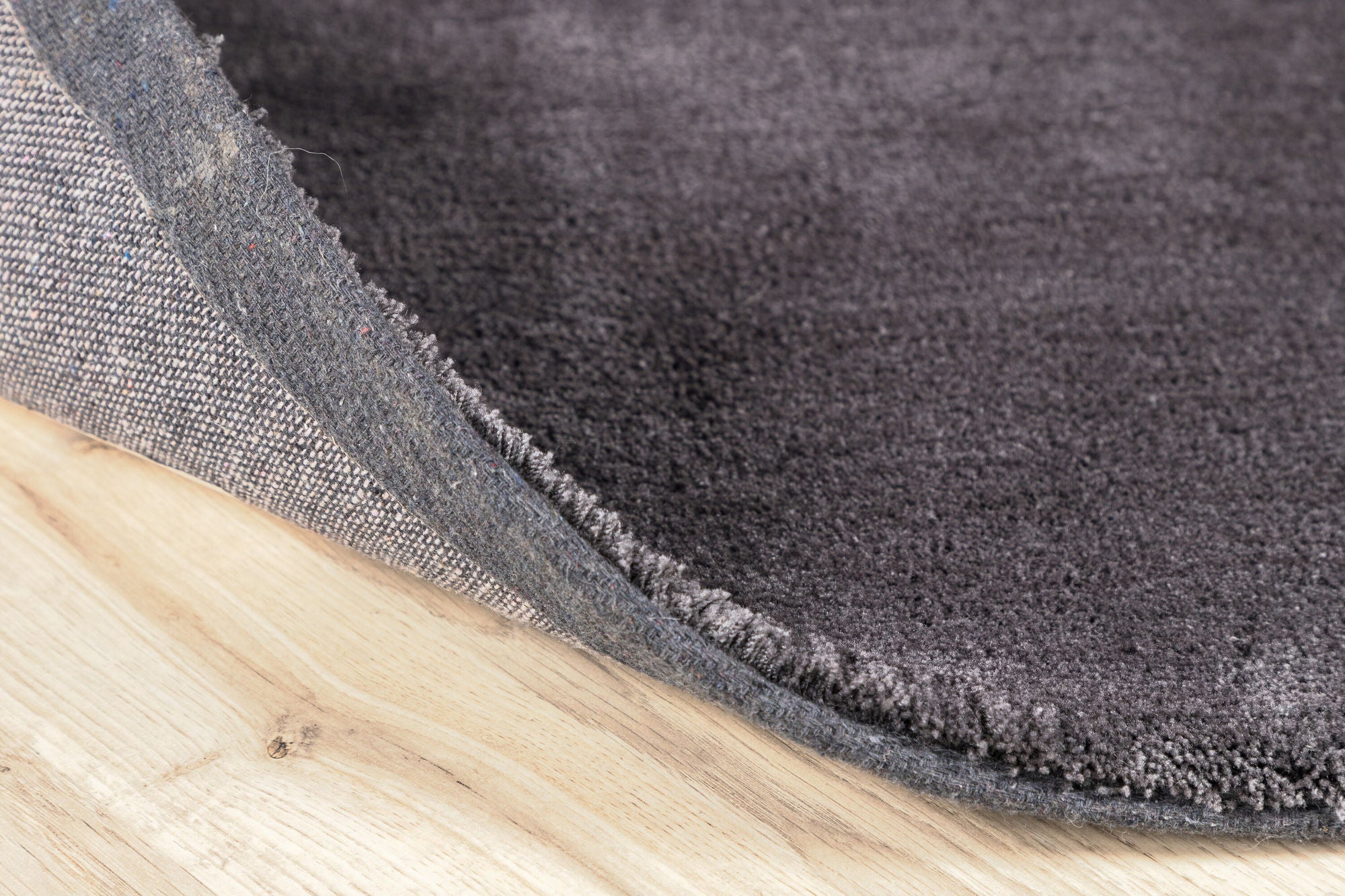 Venture Home Undra Viscose Carpet ø200 Dark Grey
