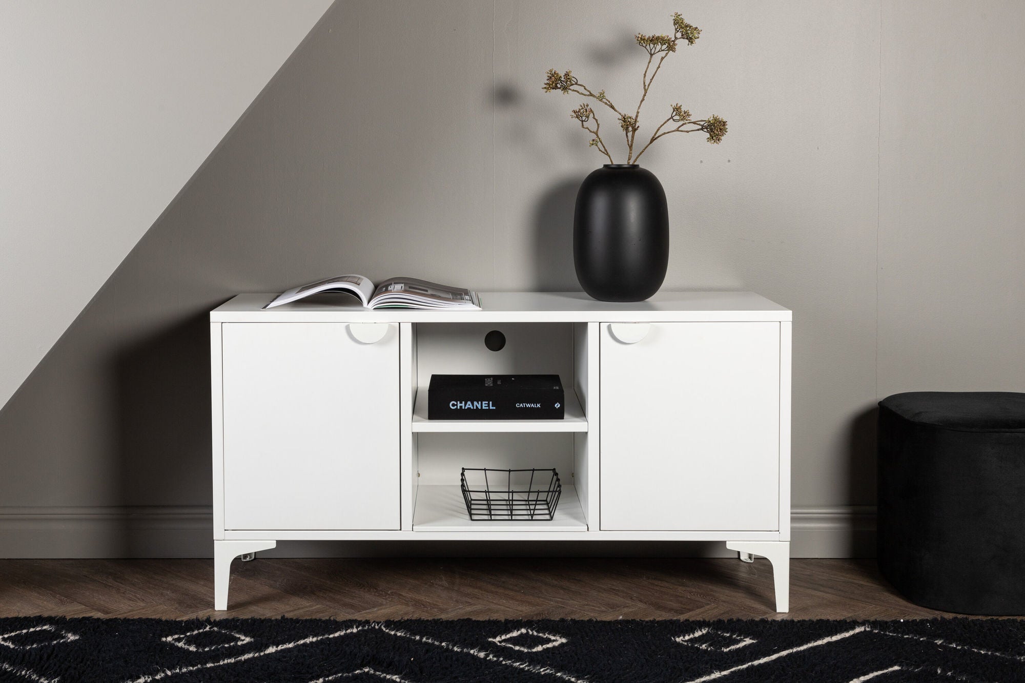 Venture Home Piring TV-Stand - White / White