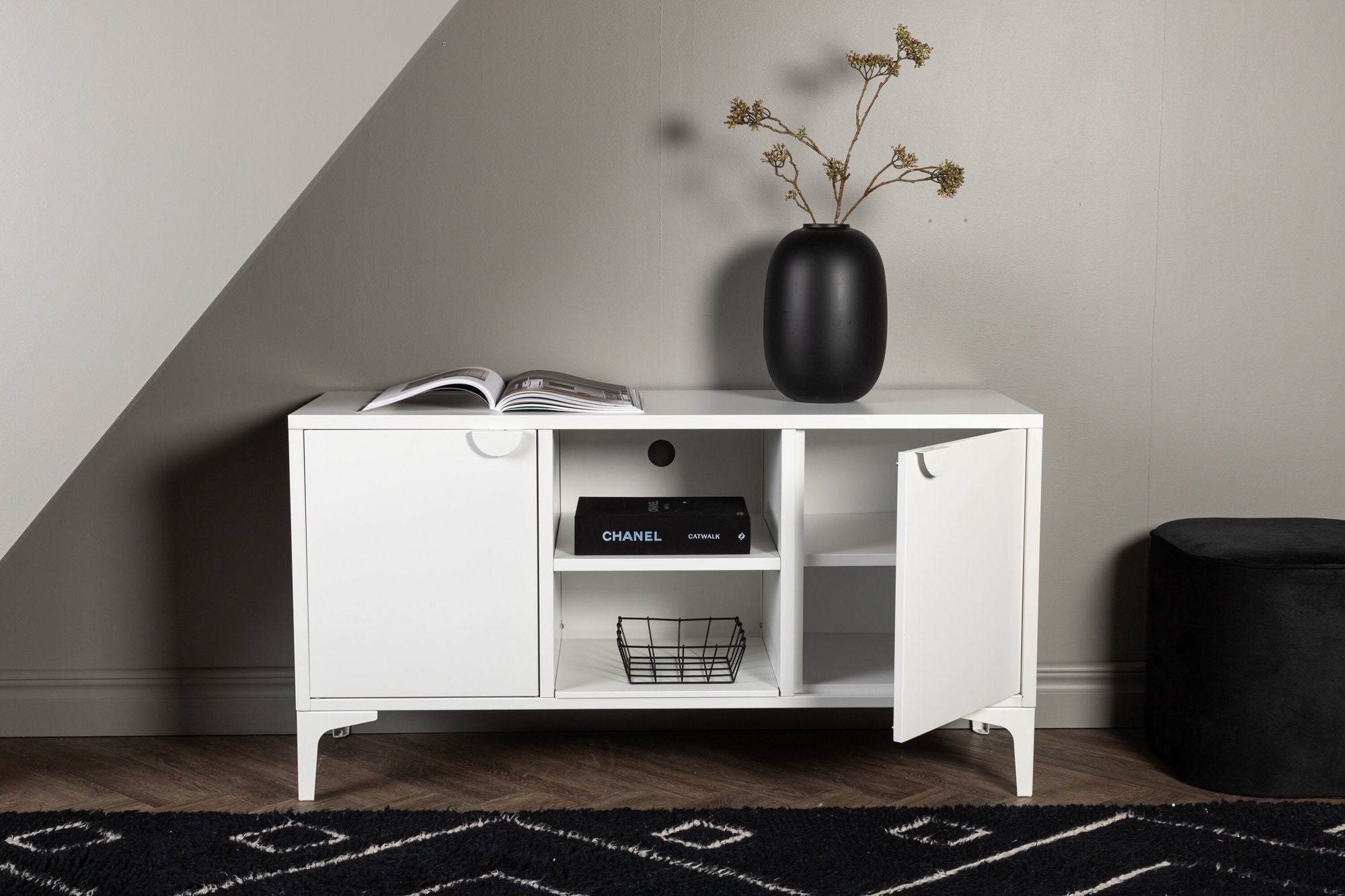 Venture Home Piring TV-Stand - White / White