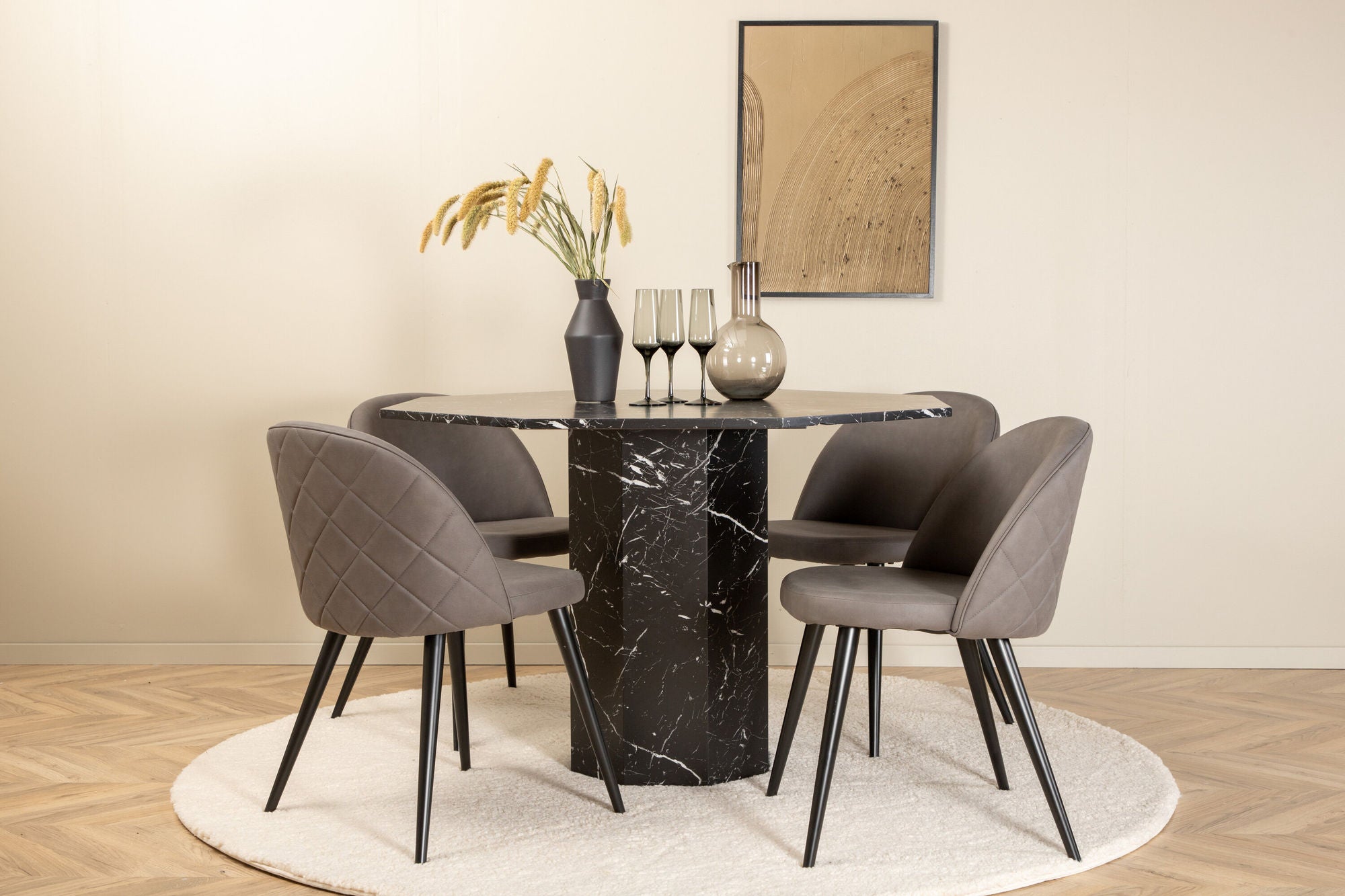 Venture Home Marbs rund spisebord - Black / Black Glass Marble+Velvet Stitches stol - Black / Grey Micro Fibre_4