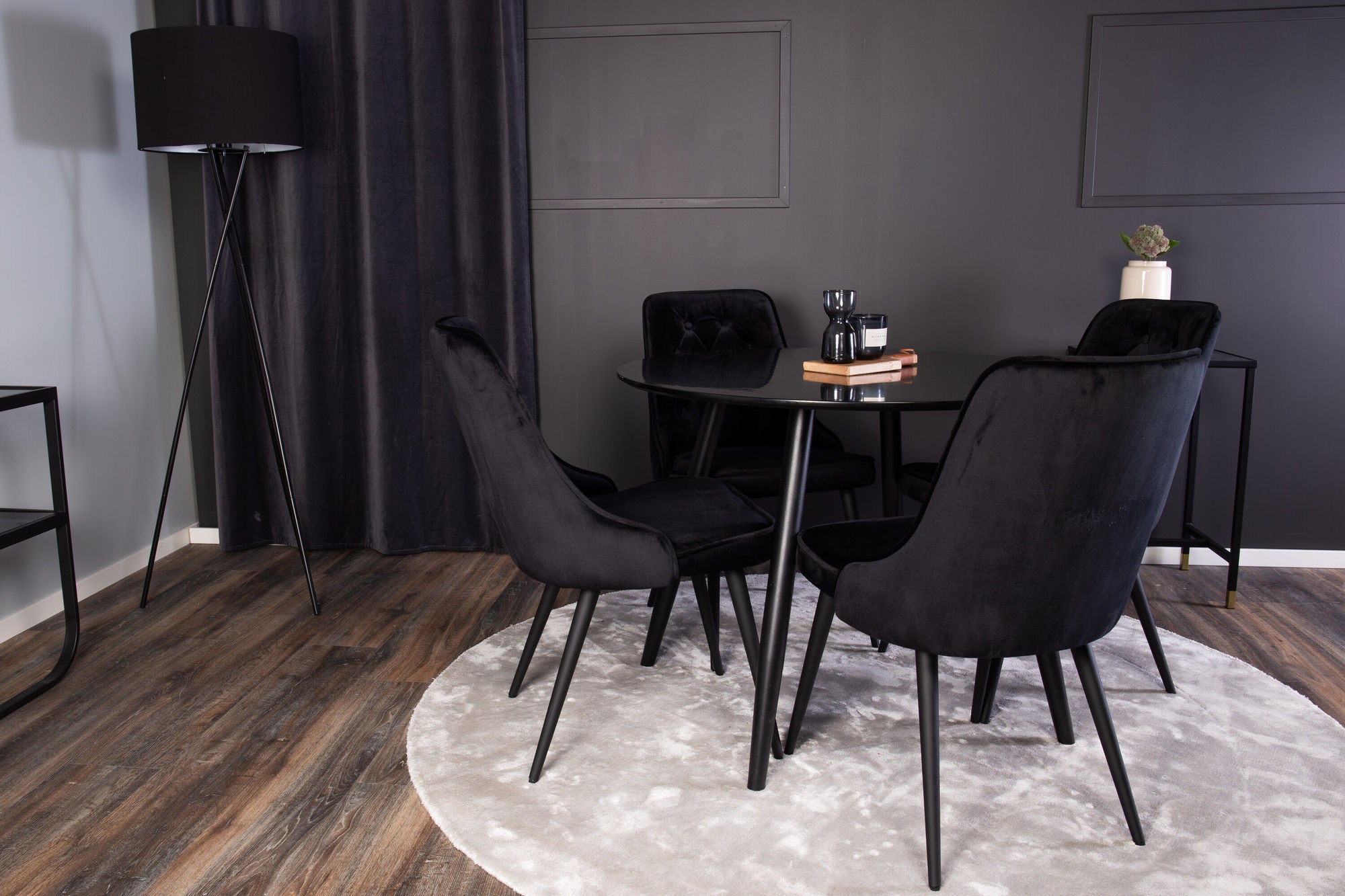 Venture Home Plaza Runt Matbord - Svart / Svart - ø100*H75 +Velvet Deluxe Spisebordsstol - Black legs / Black velvet _4