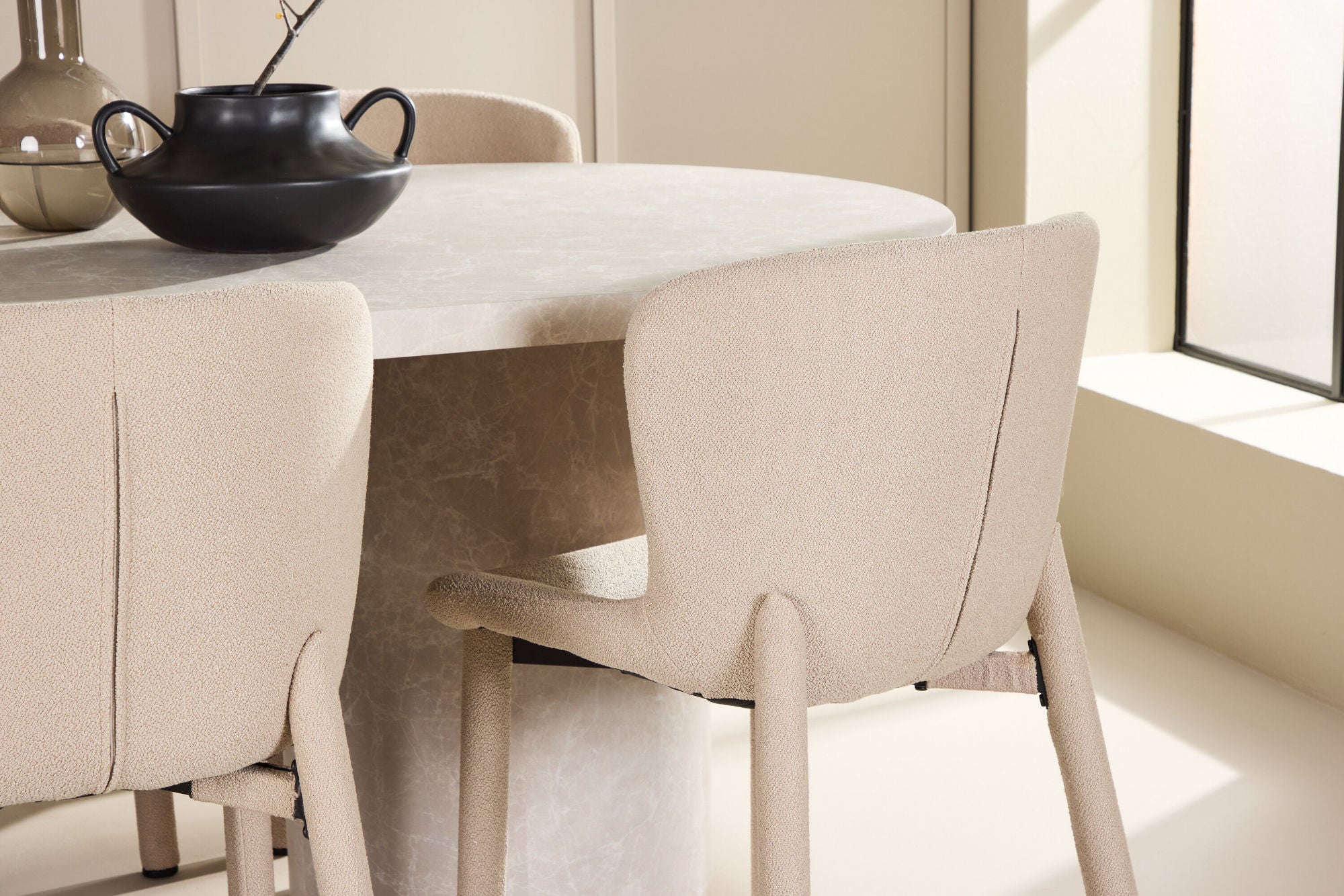 Venture Home Narvik bord - Beige with 6 Astoria stol - Beige