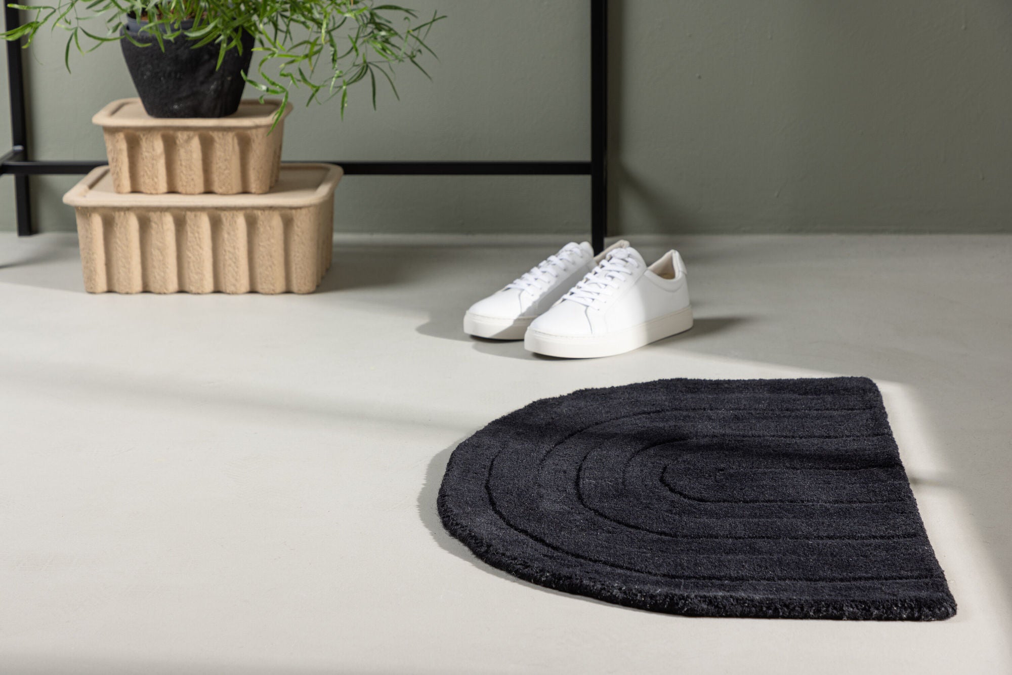 Venture Home Nora Wool - 50*80-  -Half Moon-Black