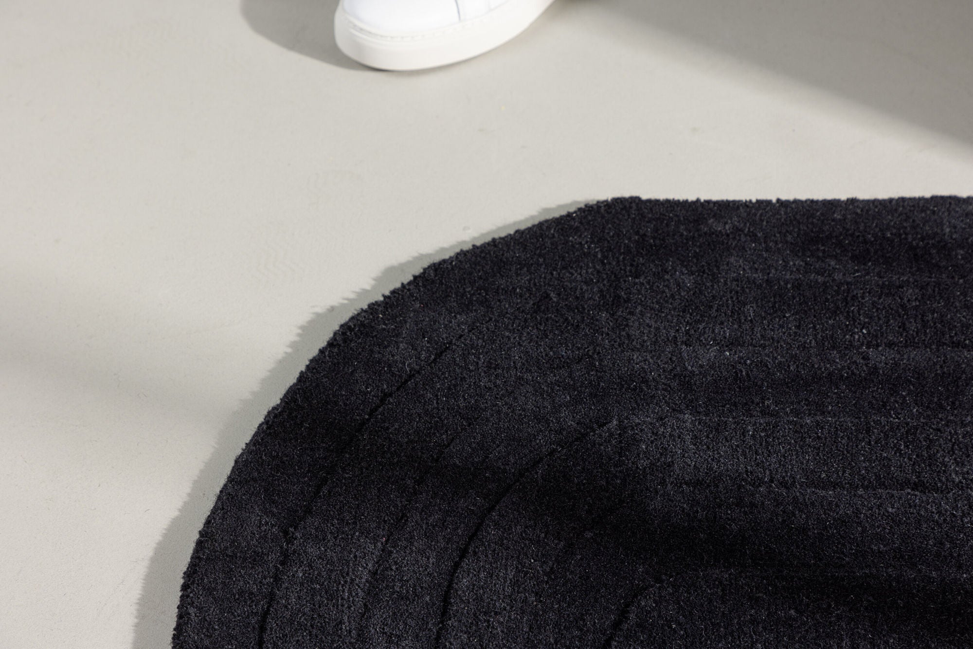 Venture Home Nora Wool - 50*80-  -Half Moon-Black