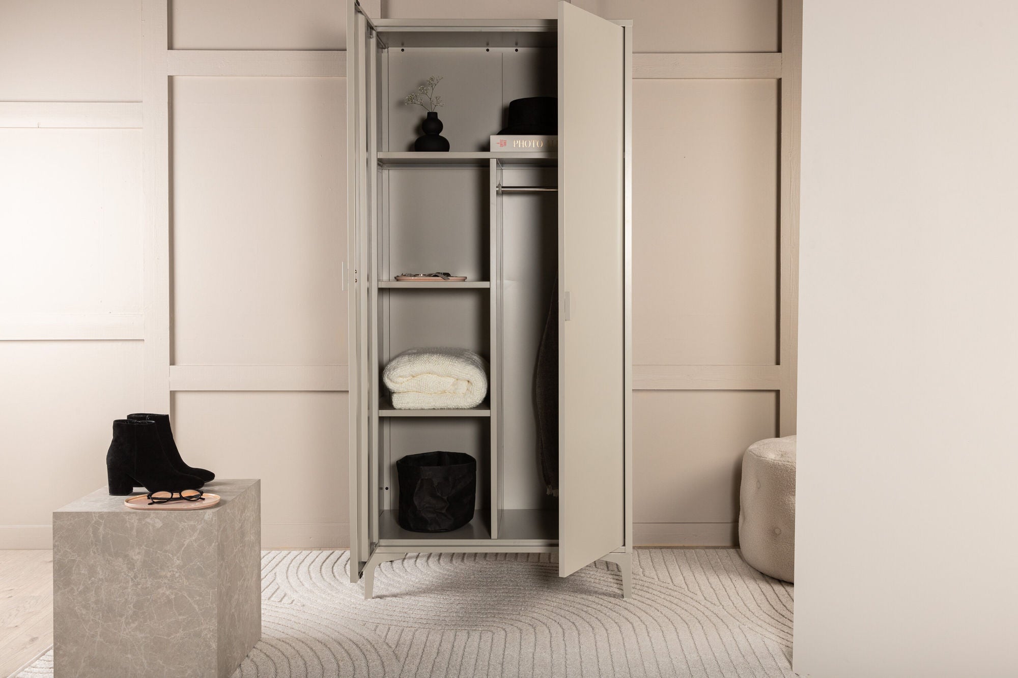 Venture Home Piring Wardrobe - Beige / Beige - Ersätter 15622-250