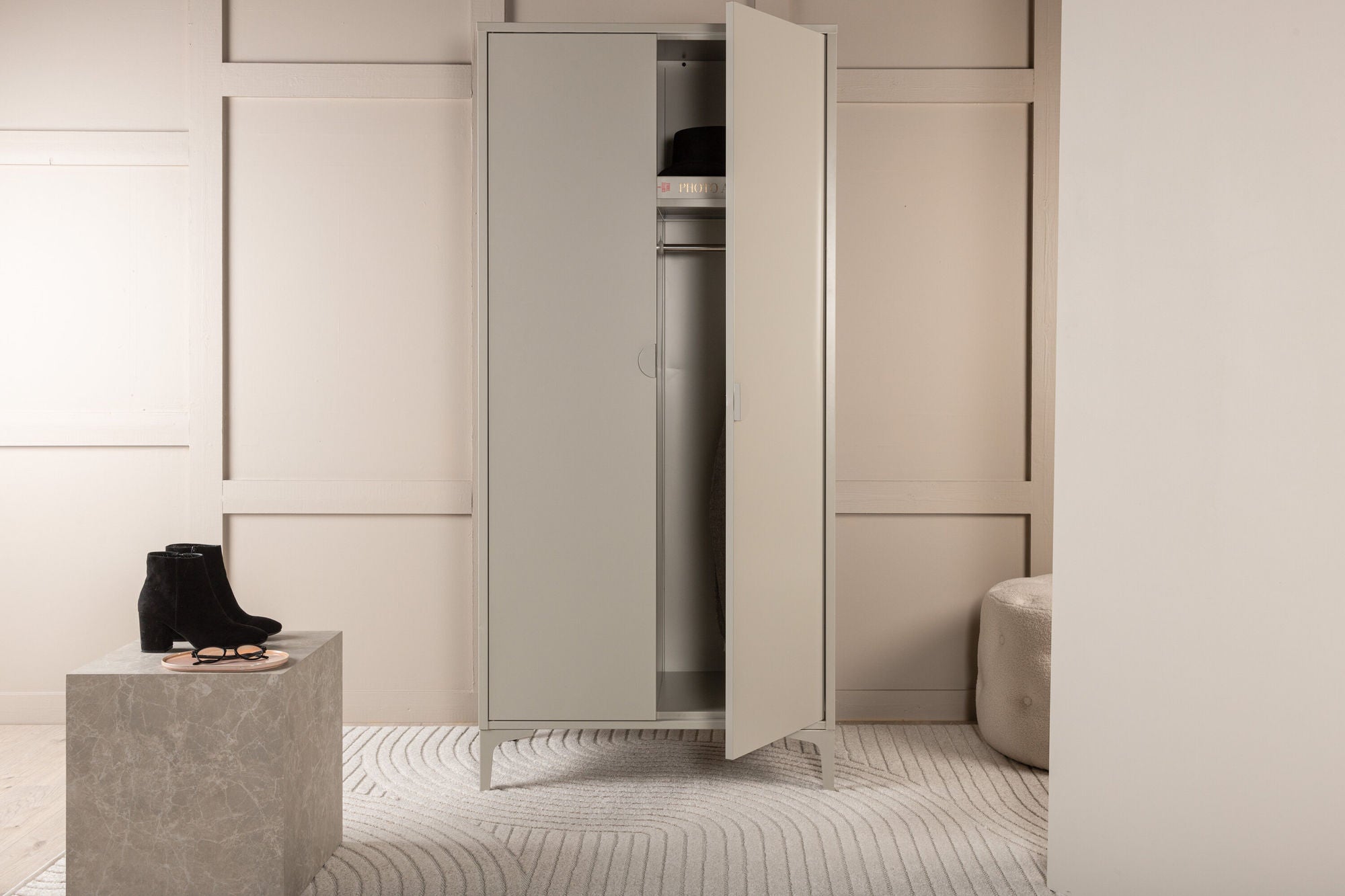 Venture Home Piring Wardrobe - Beige / Beige - Ersätter 15622-250