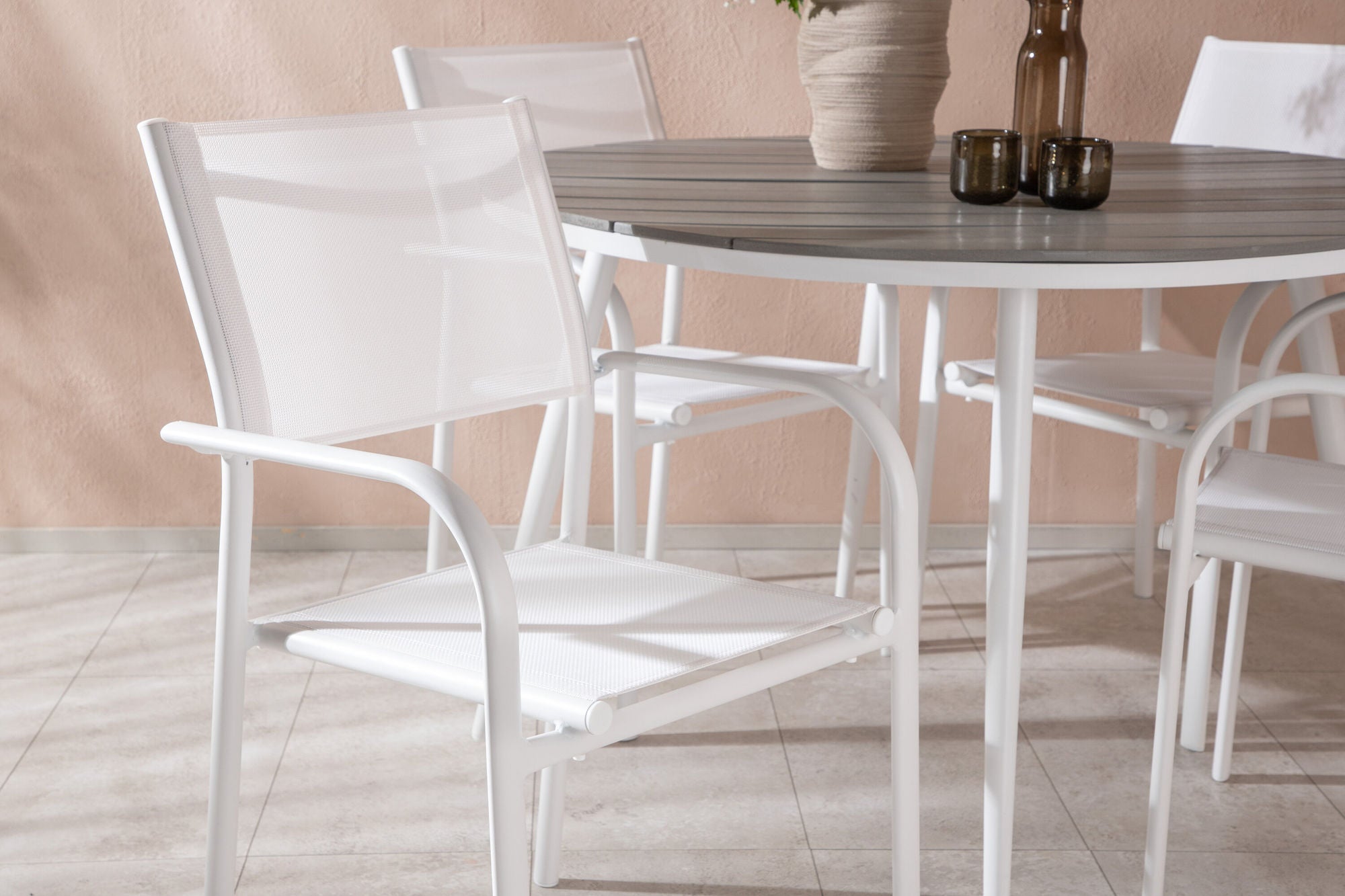 Venture Home Break - spisebord rund- White / Grey - Alu / Aintwood - 120ø +Santorini Arm stol (Stackable) - White Alu / White Textilene _4