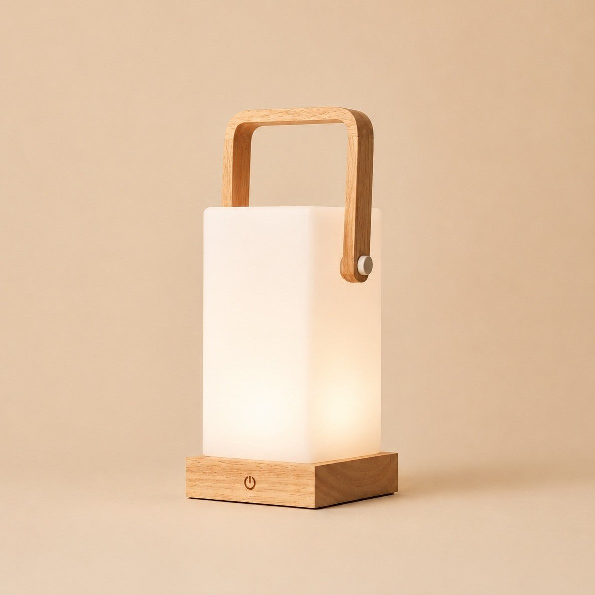 Harper lysebrun genopladelig træ bordlampe