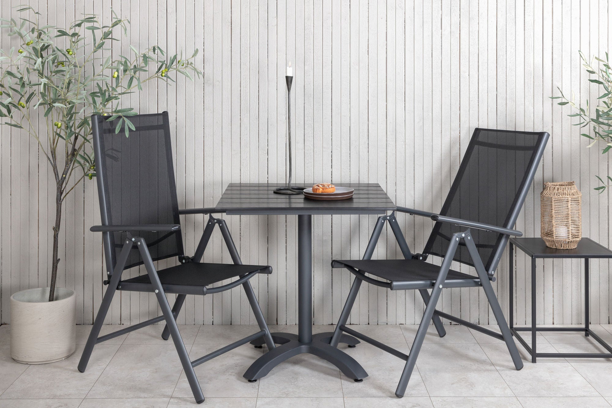 Venture Home Colorado - Cafébord - 70*70 - Matt Svart / Svart Aintwood+Break 5:pos stol - B