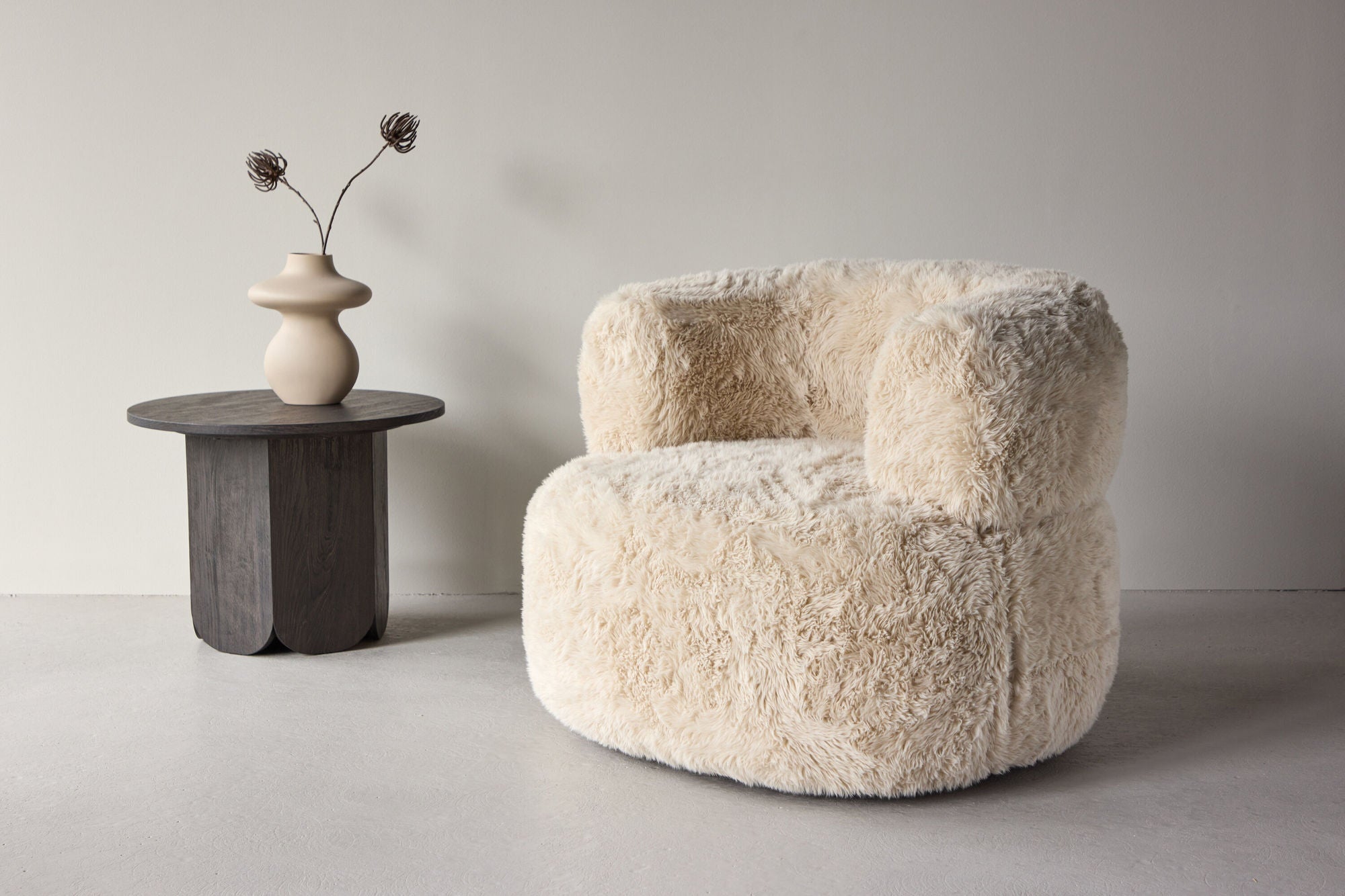 Venture Home Gert Armchair - Metal frame / Offwhite Fake Fur