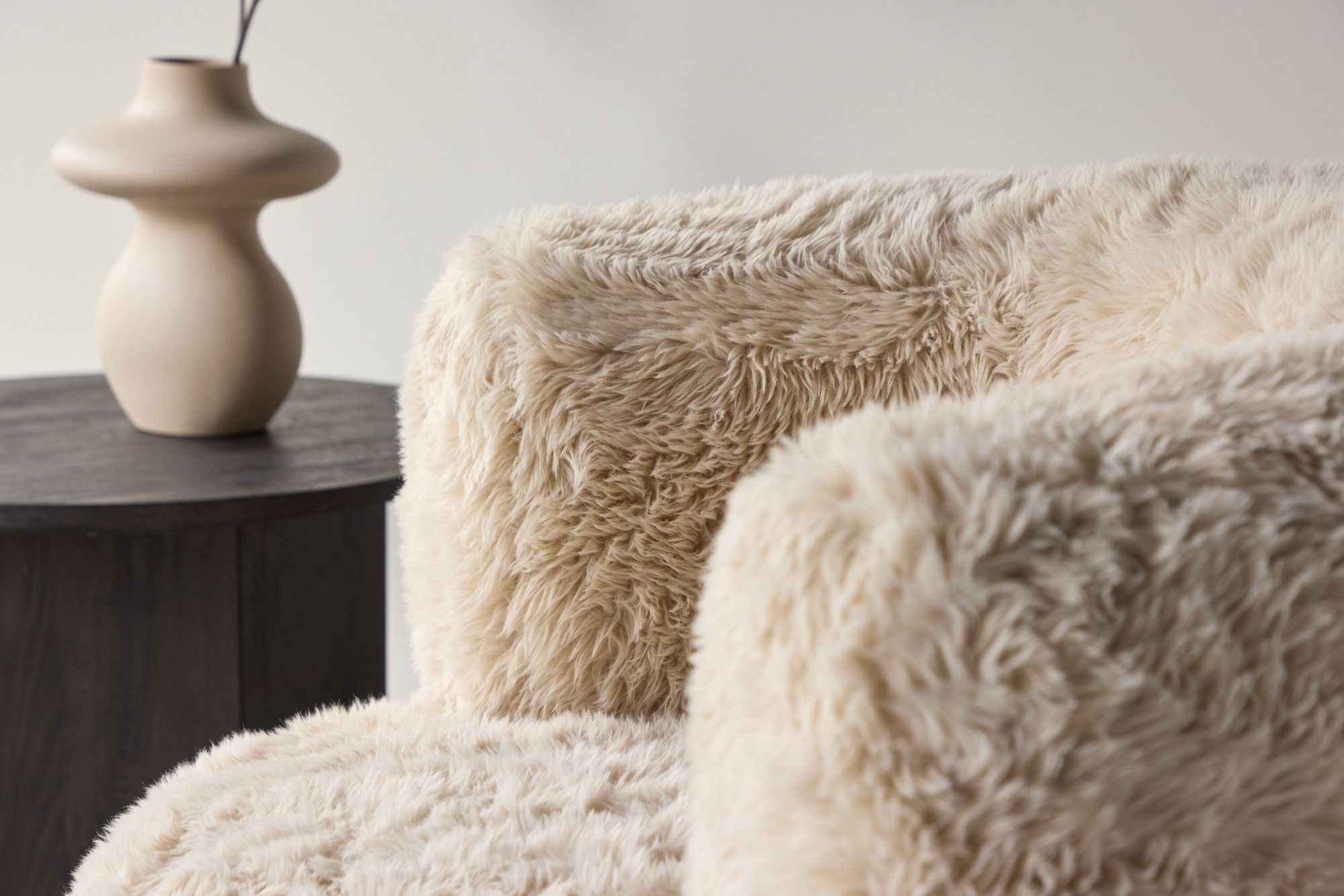 Venture Home Gert Armchair - Metal frame / Offwhite Fake Fur