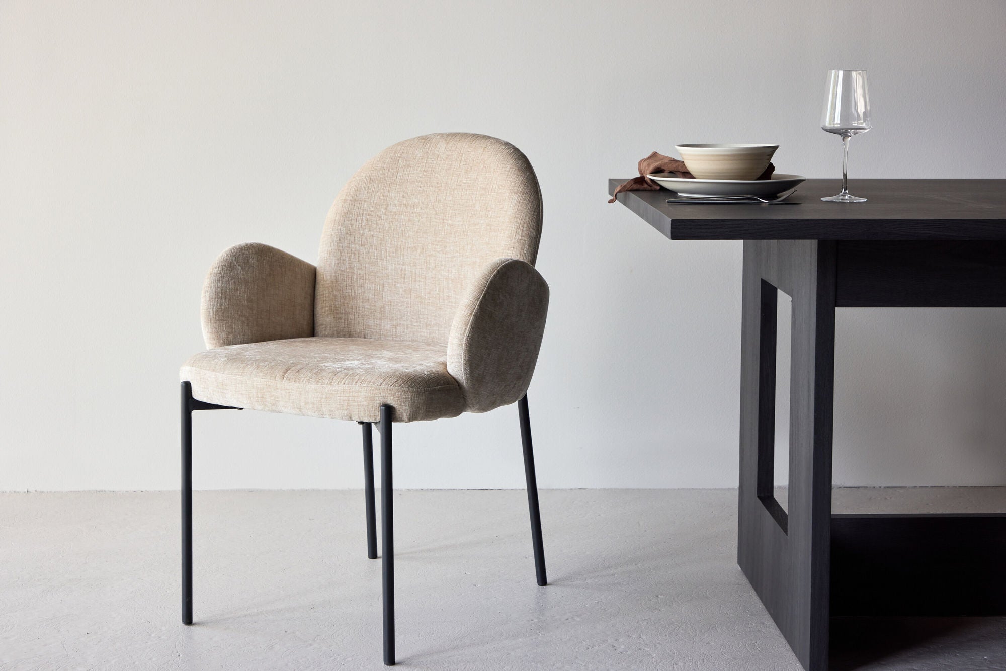 Venture Home Blom Spisebordsstol 2-Pack - Black Steel / Beige Fabric