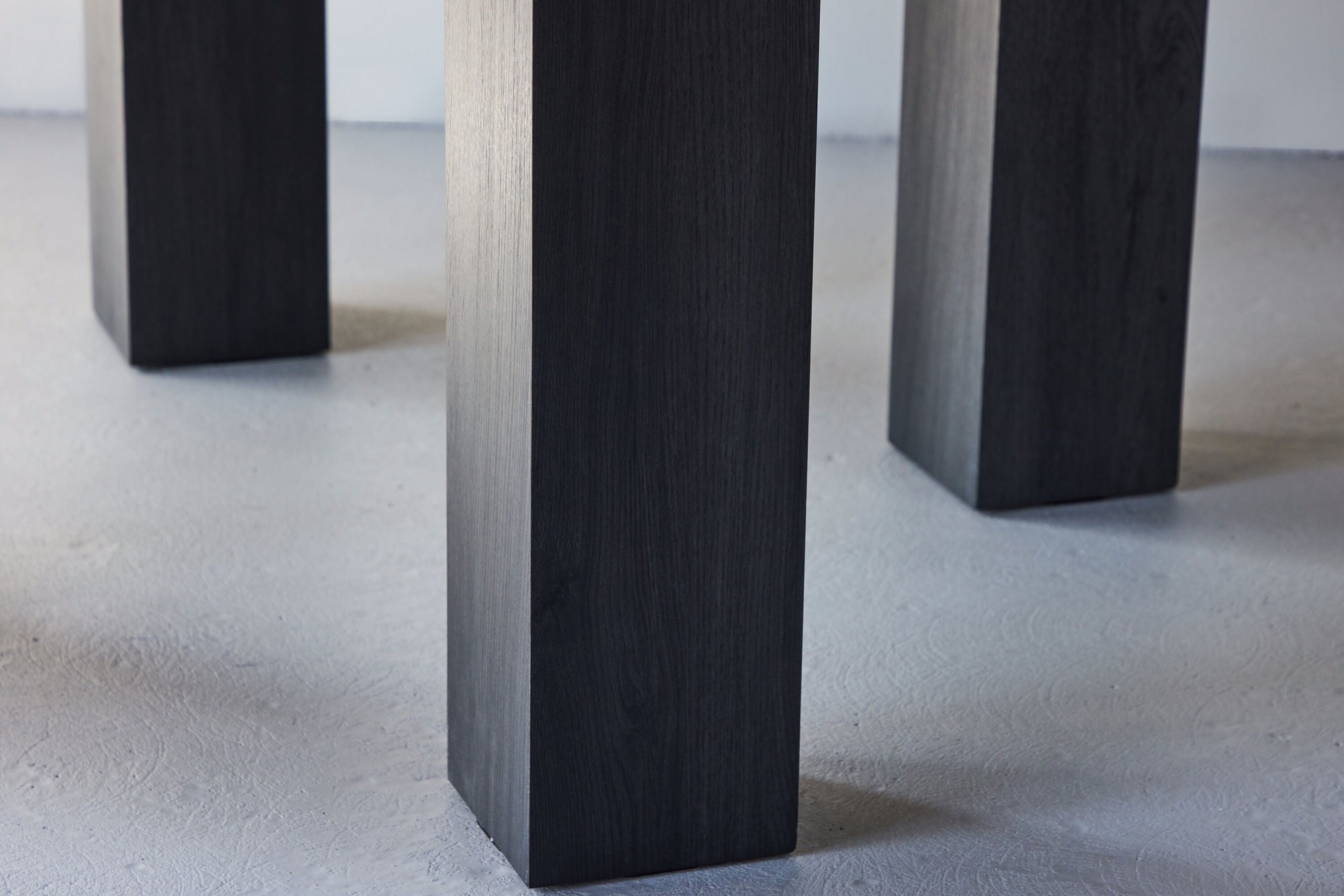 Venture Home Juno rund spisebord Ф120x75 cm - MDF with Black 3D Paper