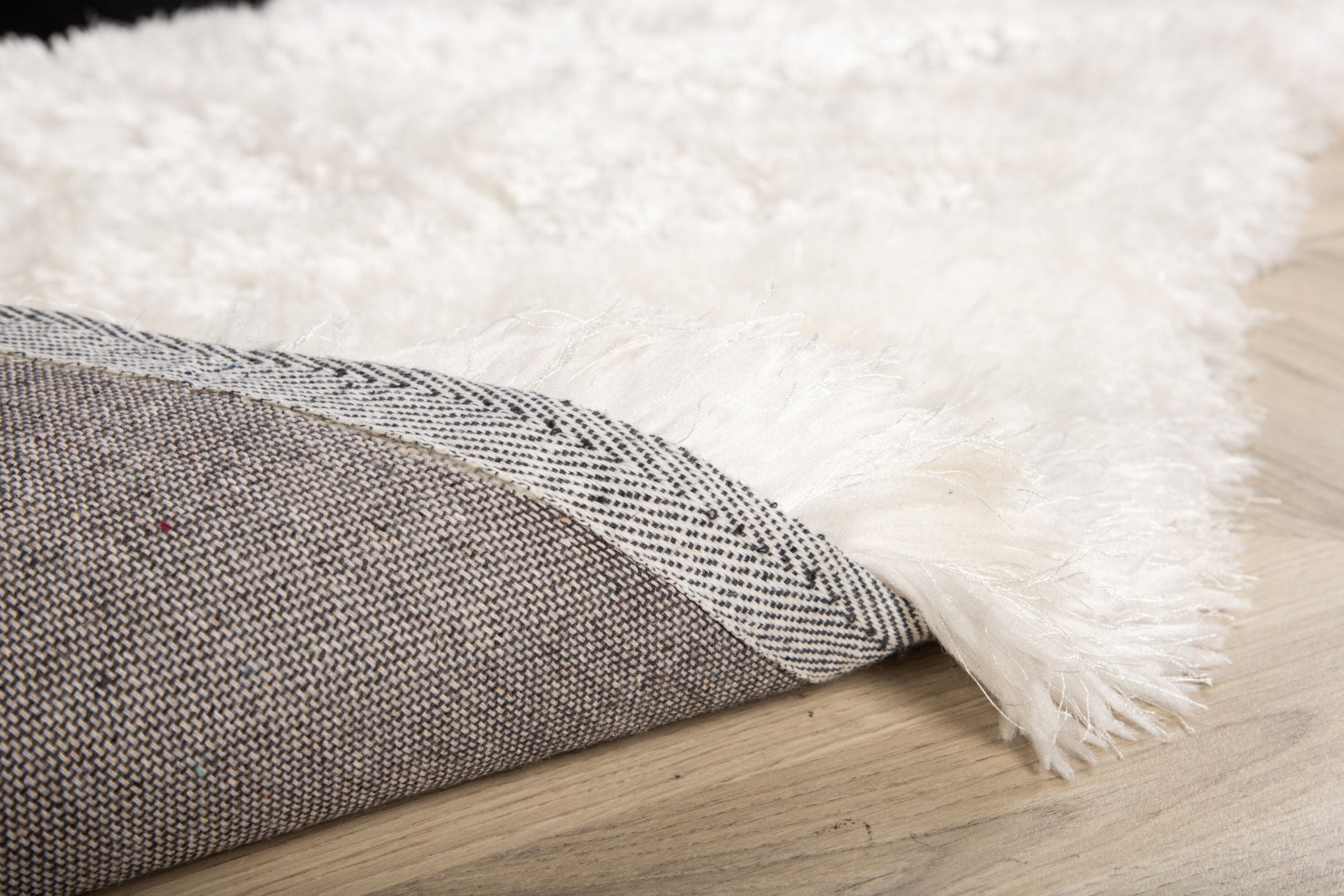 Venture Home Grace Polyester Carpet - 300*300- White