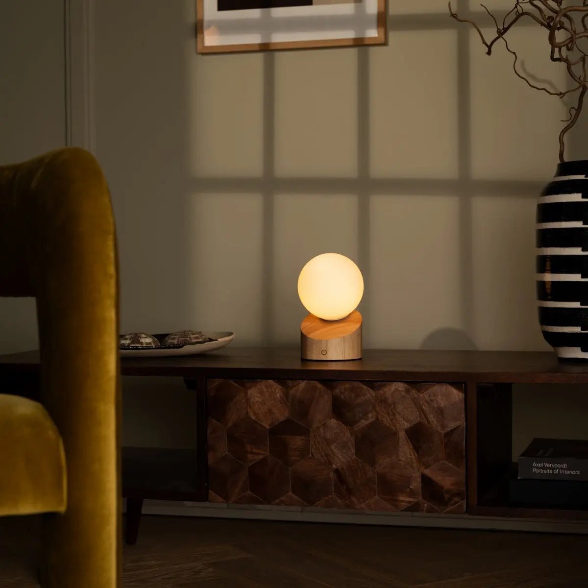 Morris lysebrun genopladelig bordlampe