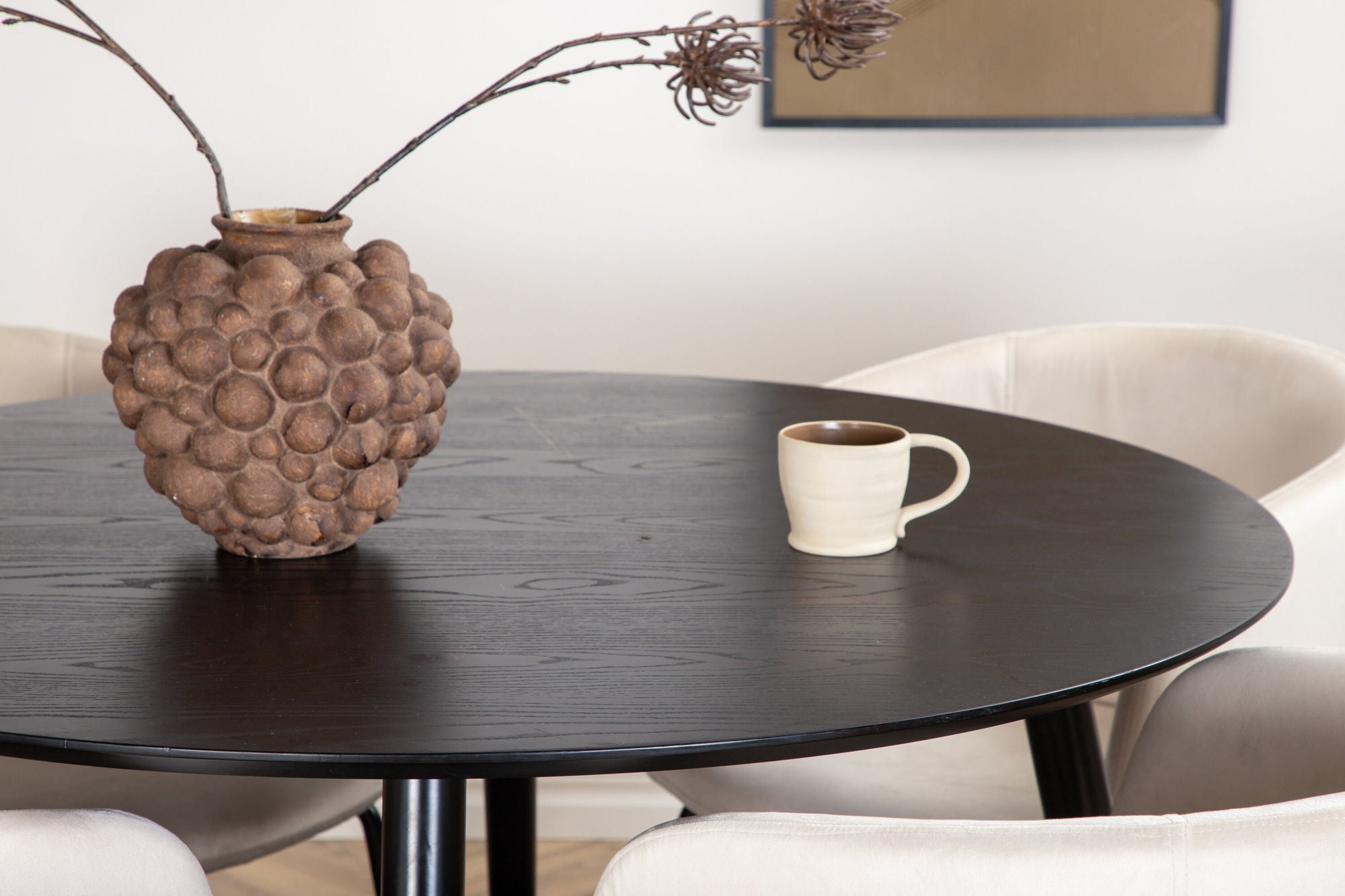 Venture Home Dipp spisebord - 115cm - Black Veneer / All black legs +Berit stol - Black / Beige Velvet_4