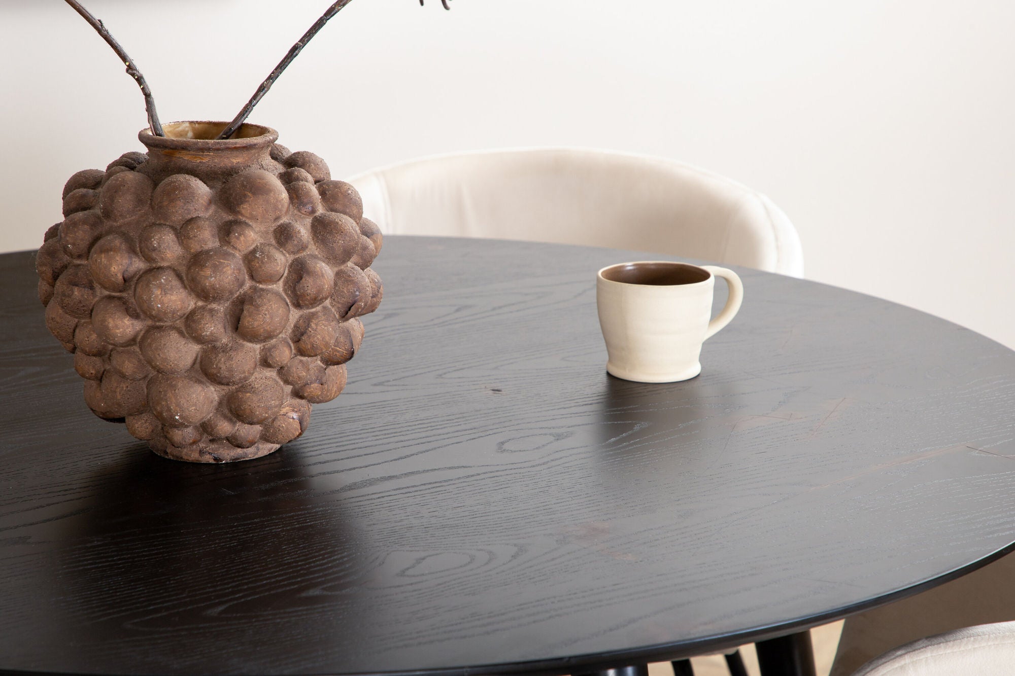 Venture Home Dipp spisebord - 115cm - Black Veneer / All black legs +Berit stol - Black / Beige Velvet_4