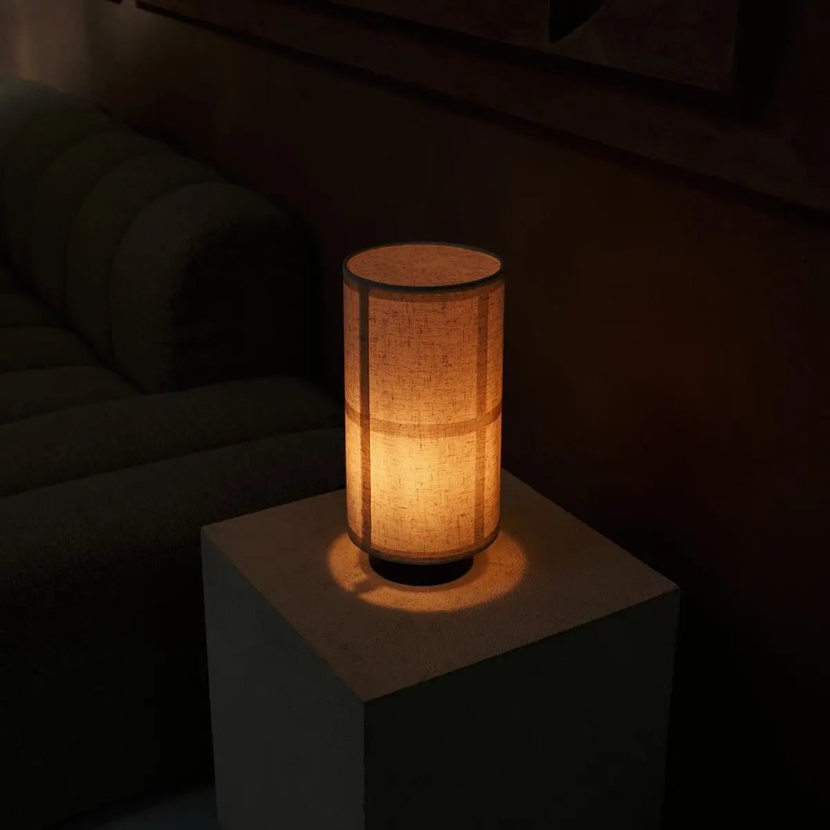 Sakura Mørkebrun Bordlampe | Linenmix skærm & stilfuld belysning