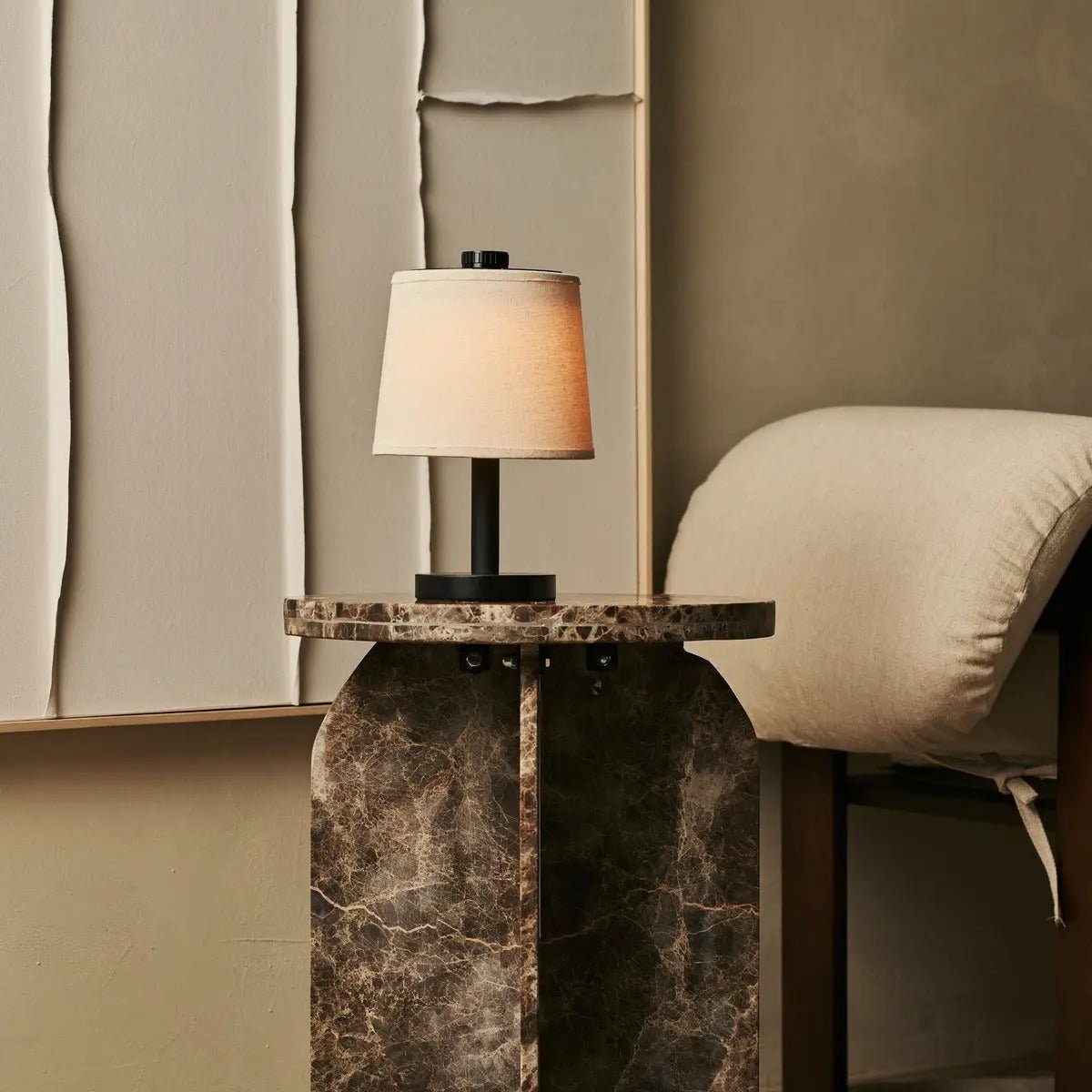 Rover sort genopladelig træ bordlampe