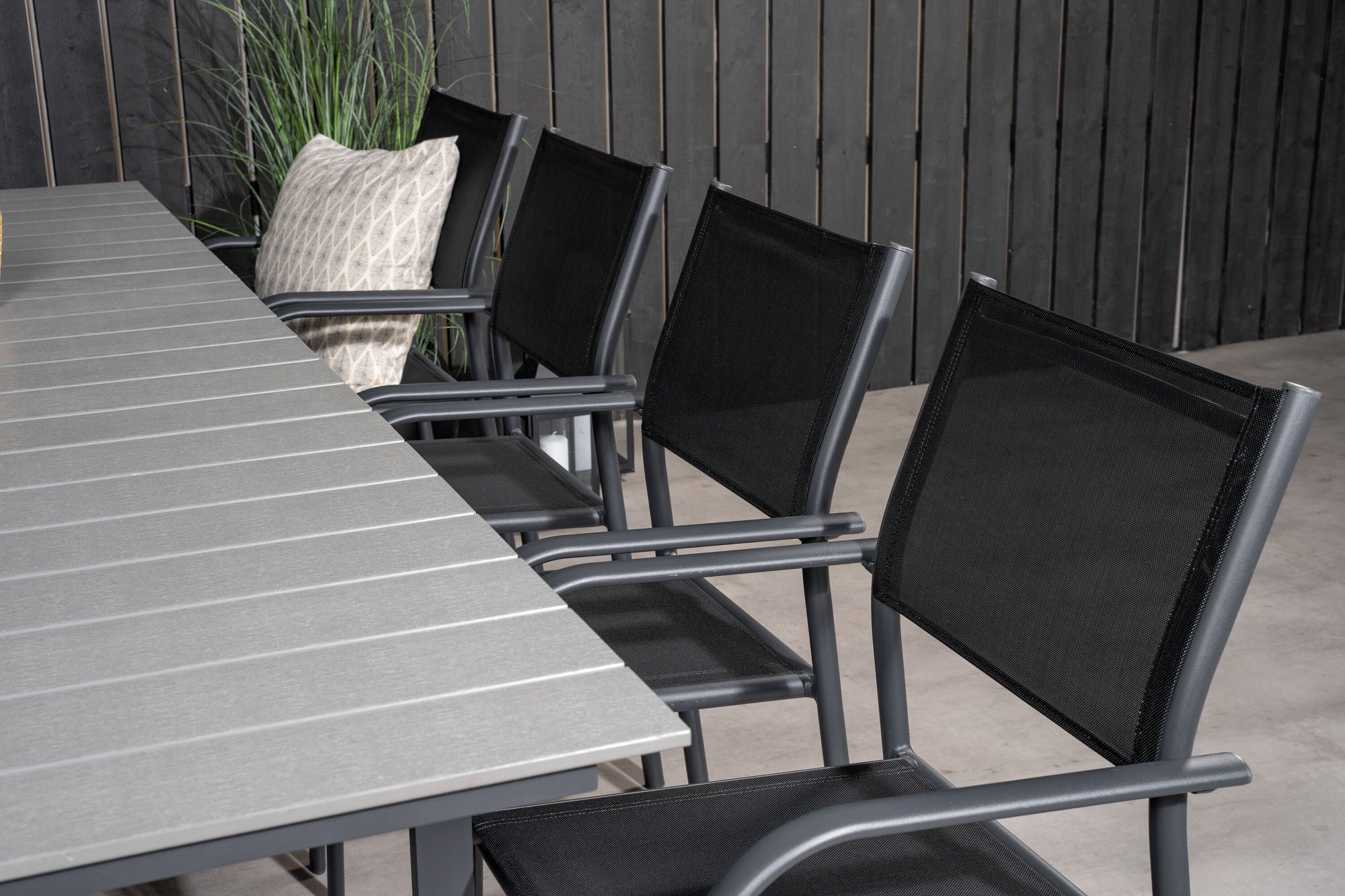Venture Home Levels bord 160/240 - Black/Grey - Santorini Arm stol (Stackable) - Black alu / Black Textilene 8