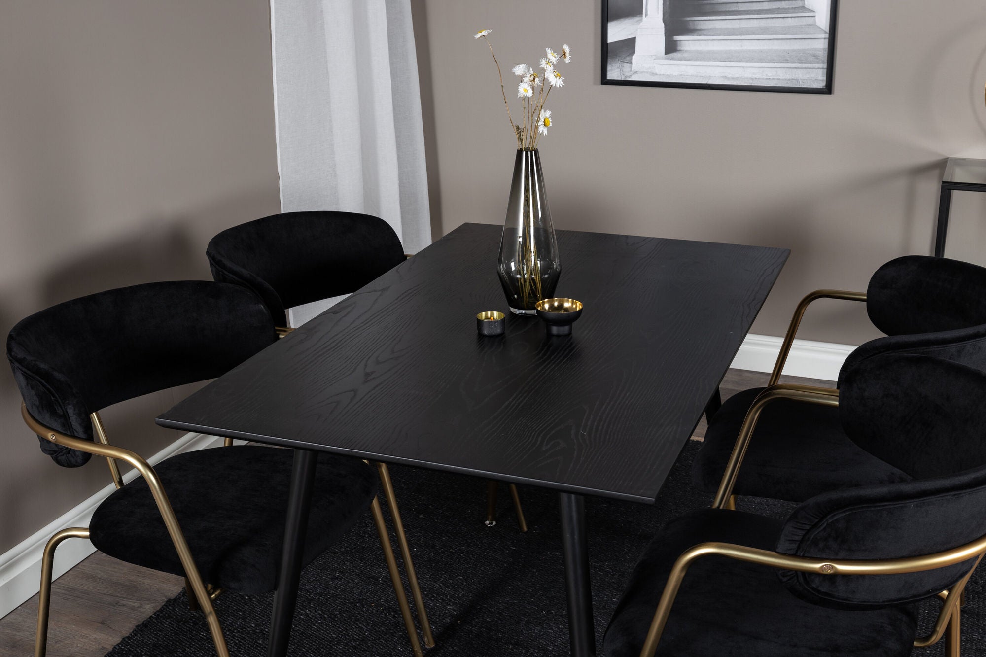 Venture Home Dipp spisebord - 120 cm - Black Veneer - Black Legs w. Brass dipp+Arrow armchair - Brass Legs - Black Velvet_4