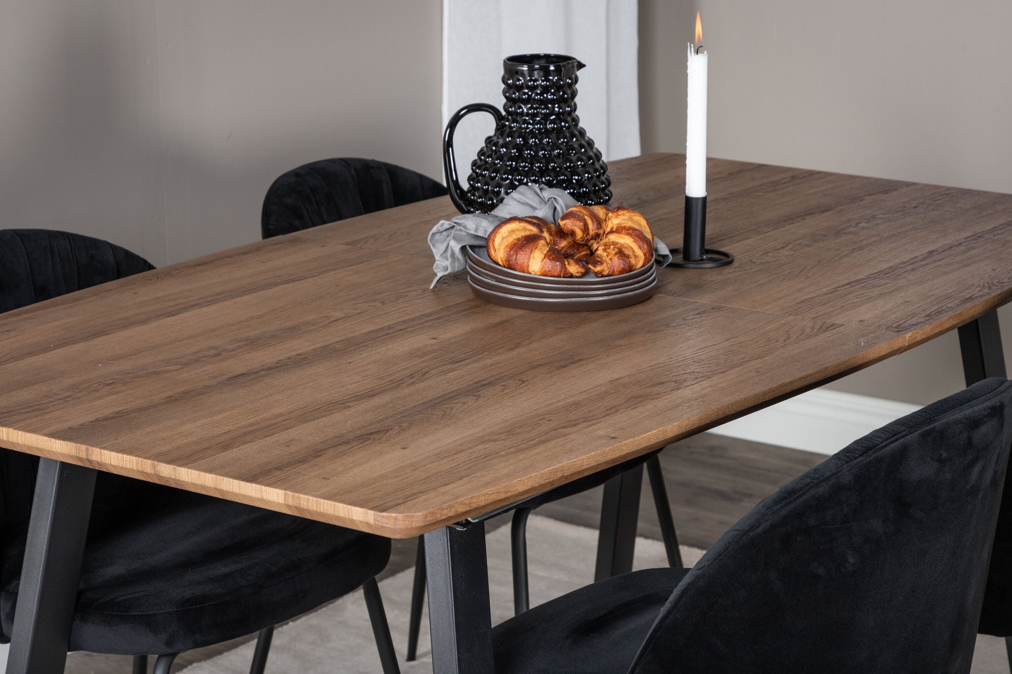 Venture Home Inca spisebord - 160/200*85*H75 - Oak / Black+Wrinkles Spisebordsstol - Black Legs - Black Velvet_4