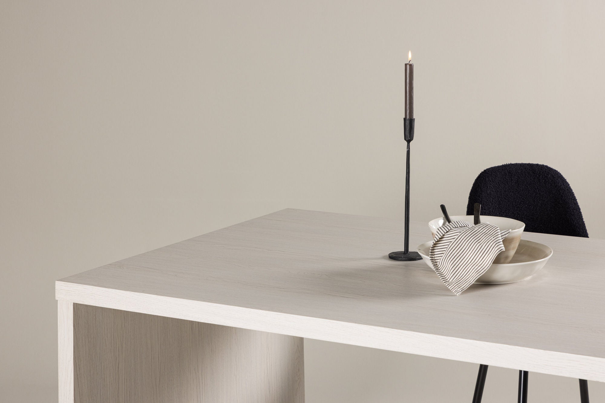 Venture Home Mika spisebord 110x230 cm - Whitewash / Stonelook