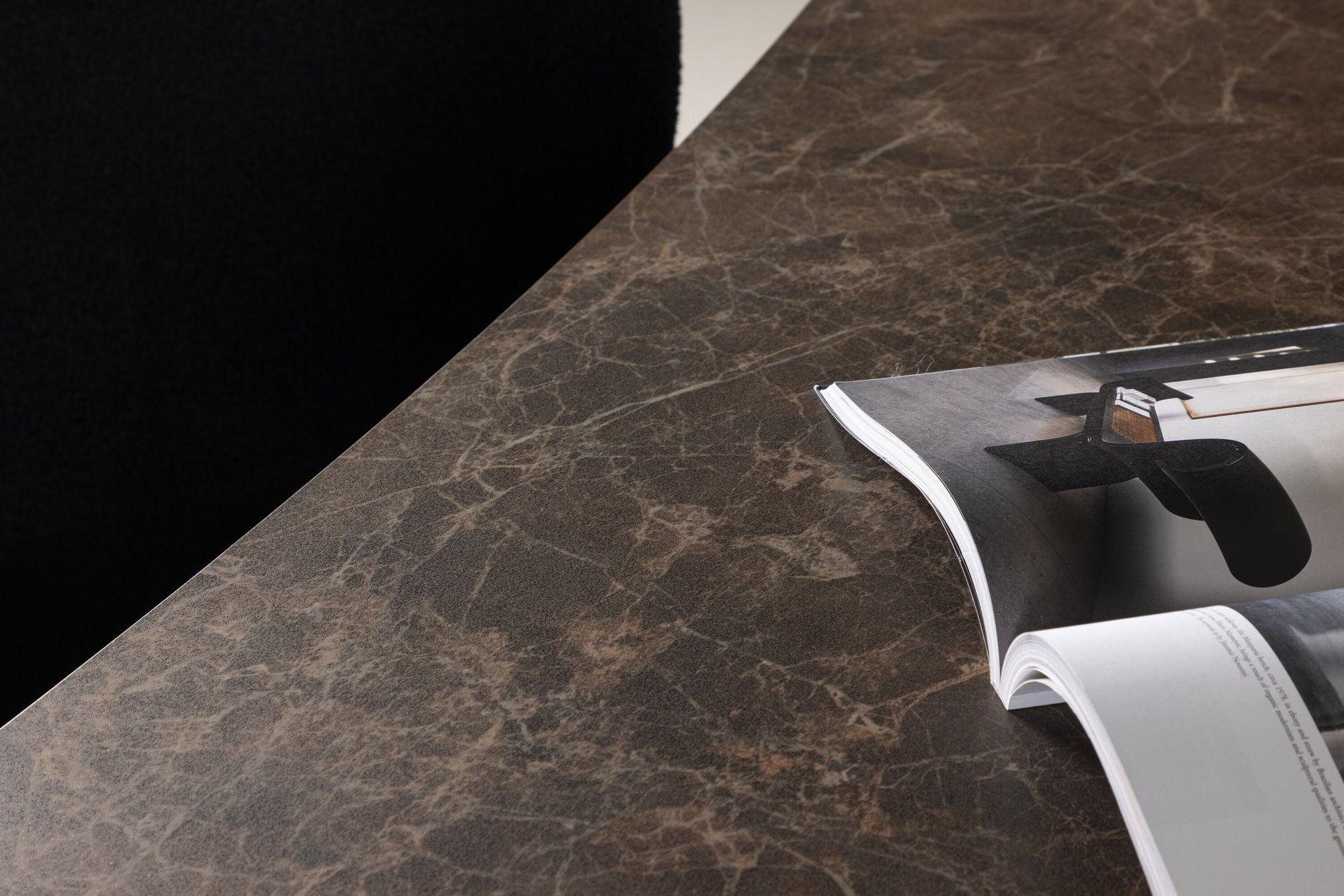 Vind Eleonora spisebord 100x230 cm - Brown / Marblelook