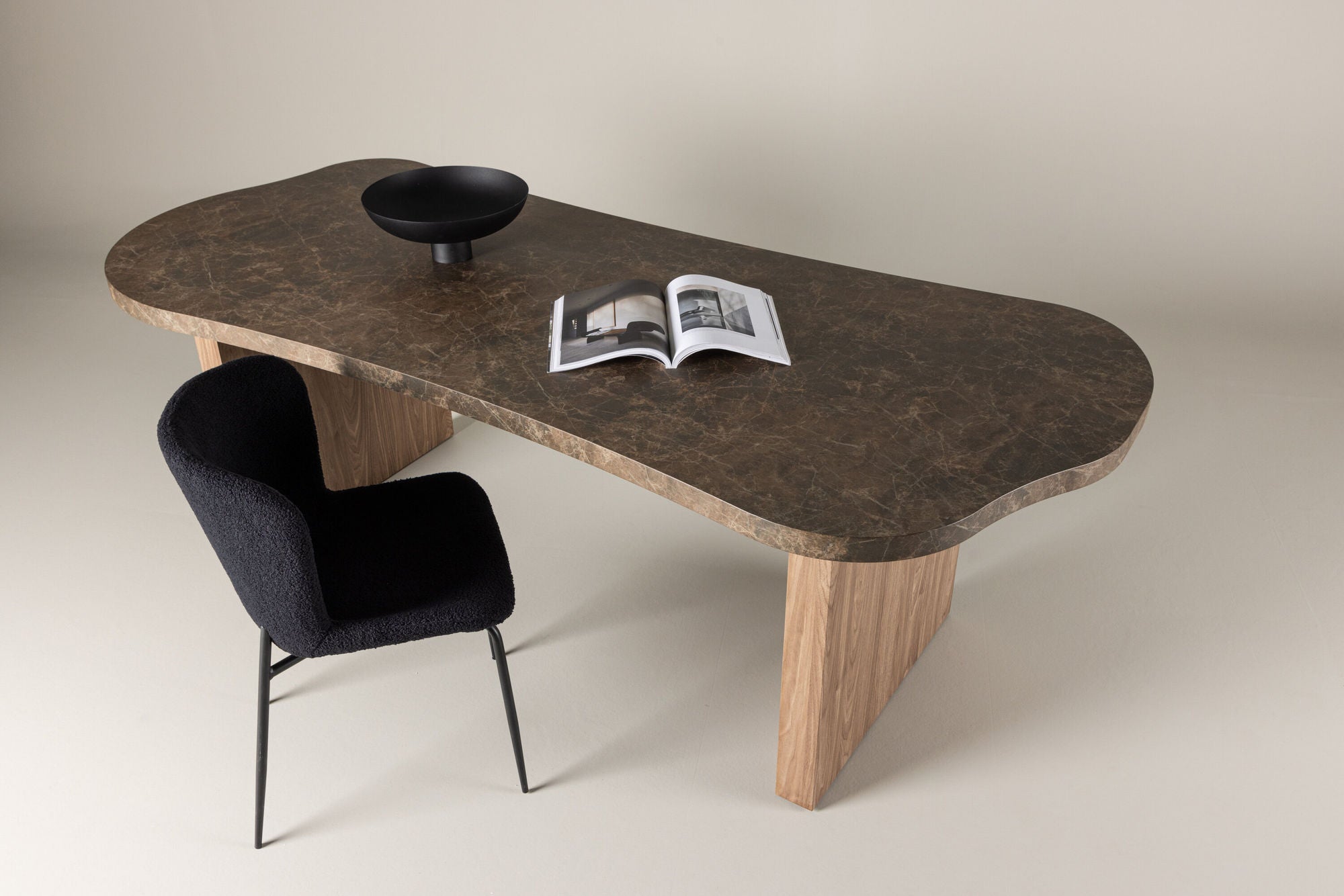Vind Eleonora spisebord 100x230 cm - Brown / Marblelook