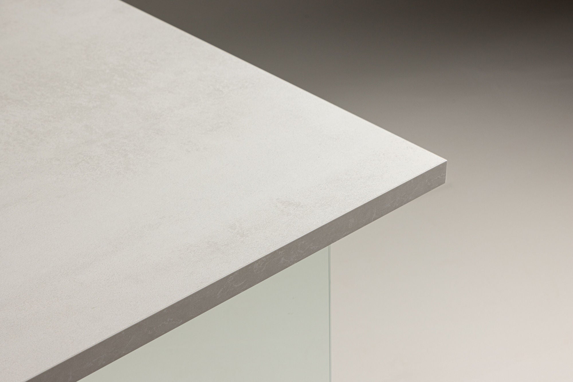 Venture Home Ester spisebord 100x180 cm - Glass / Concretelook