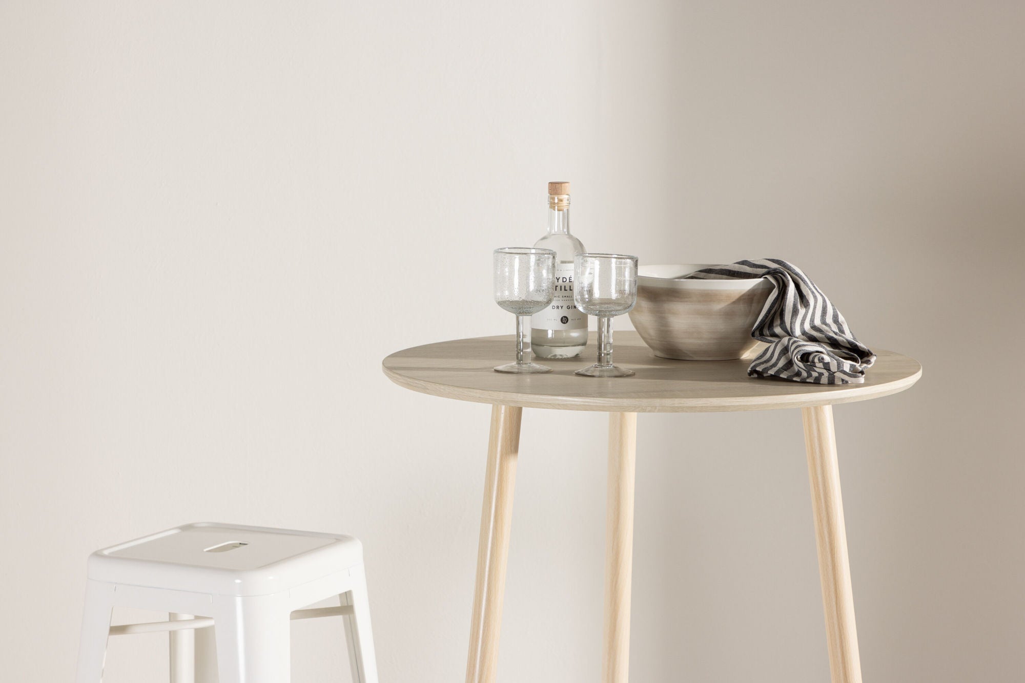 Venture Home Plaza Bar bord ⌀70 - Whitewash /